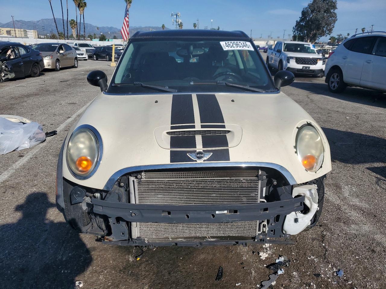 2008 Mini Cooper Clubman Cream vin: WMWML33588TN66271
