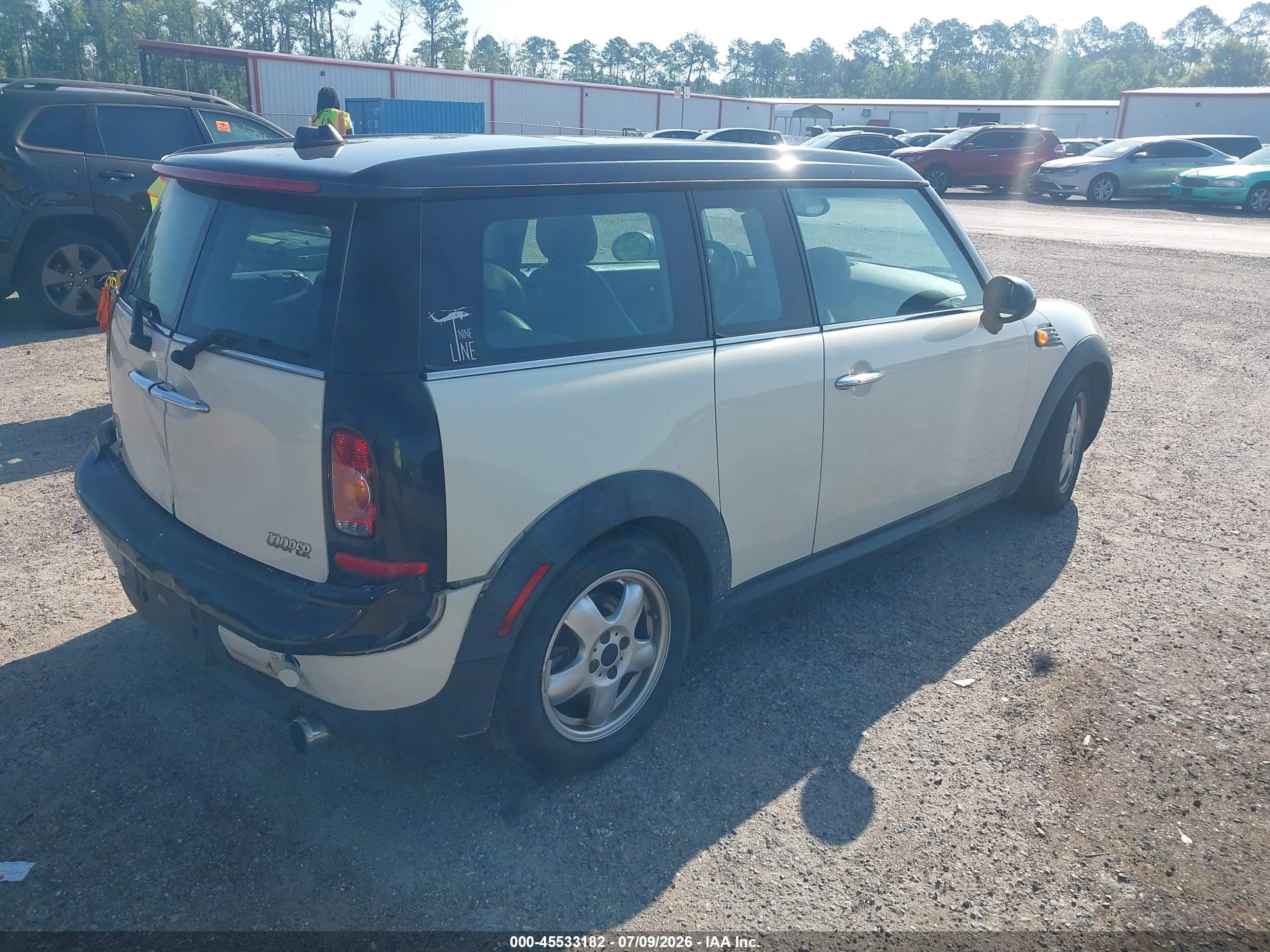 2008 Mini Cooper Clubman   White vin: WMWML335X8TJ47239