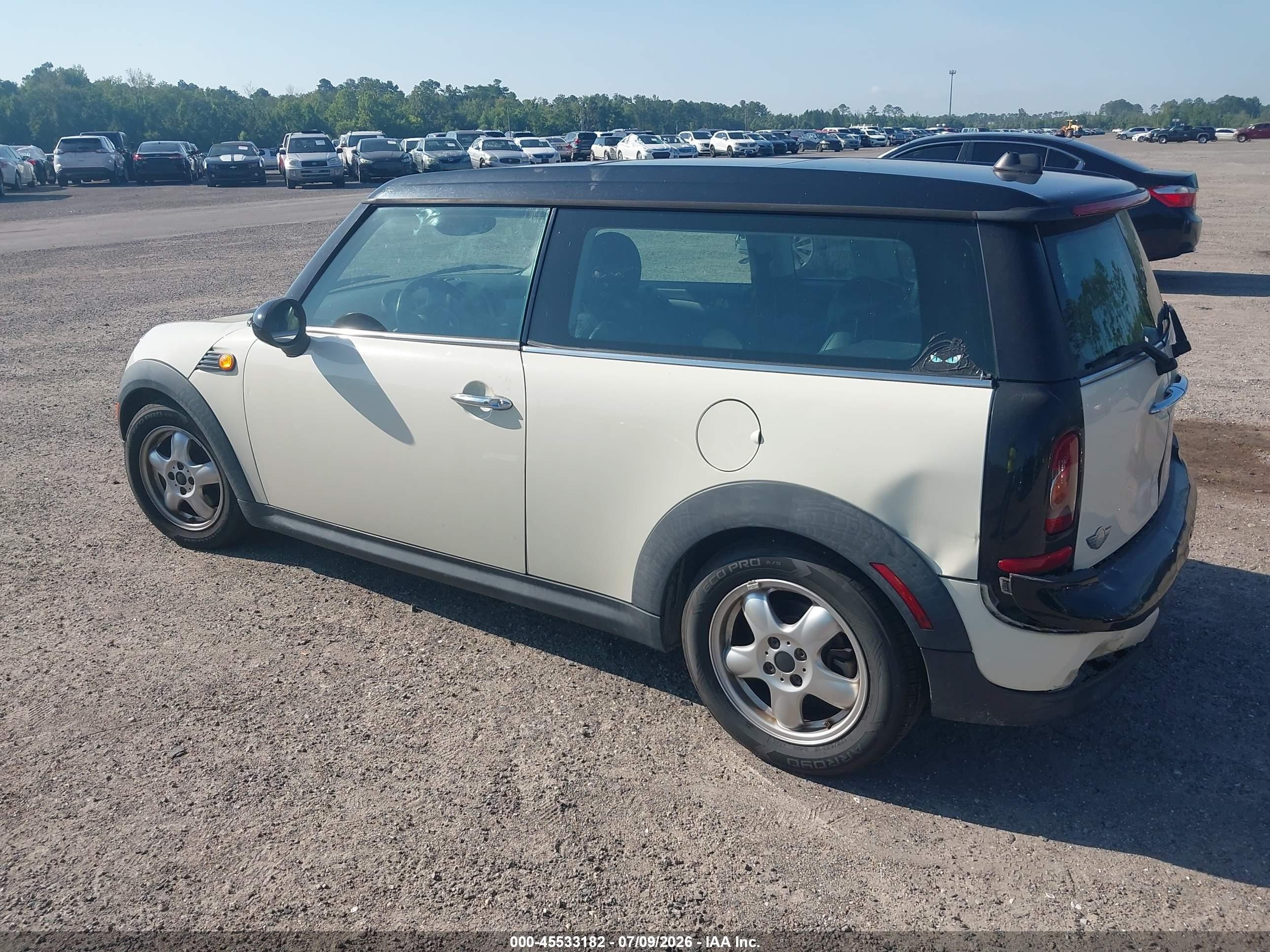 2008 Mini Cooper Clubman   White vin: WMWML335X8TJ47239