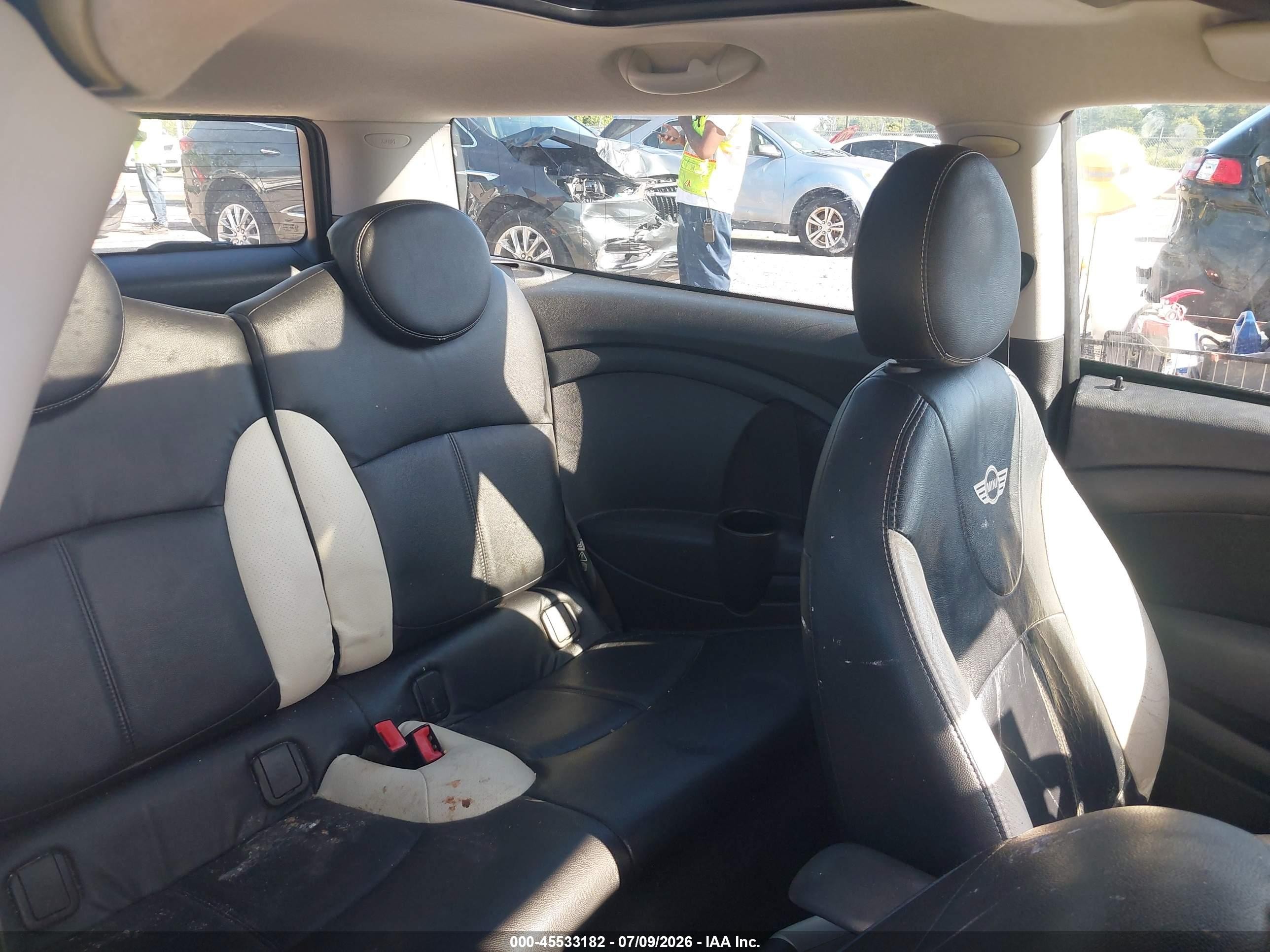 2008 Mini Cooper Clubman   White vin: WMWML335X8TJ47239