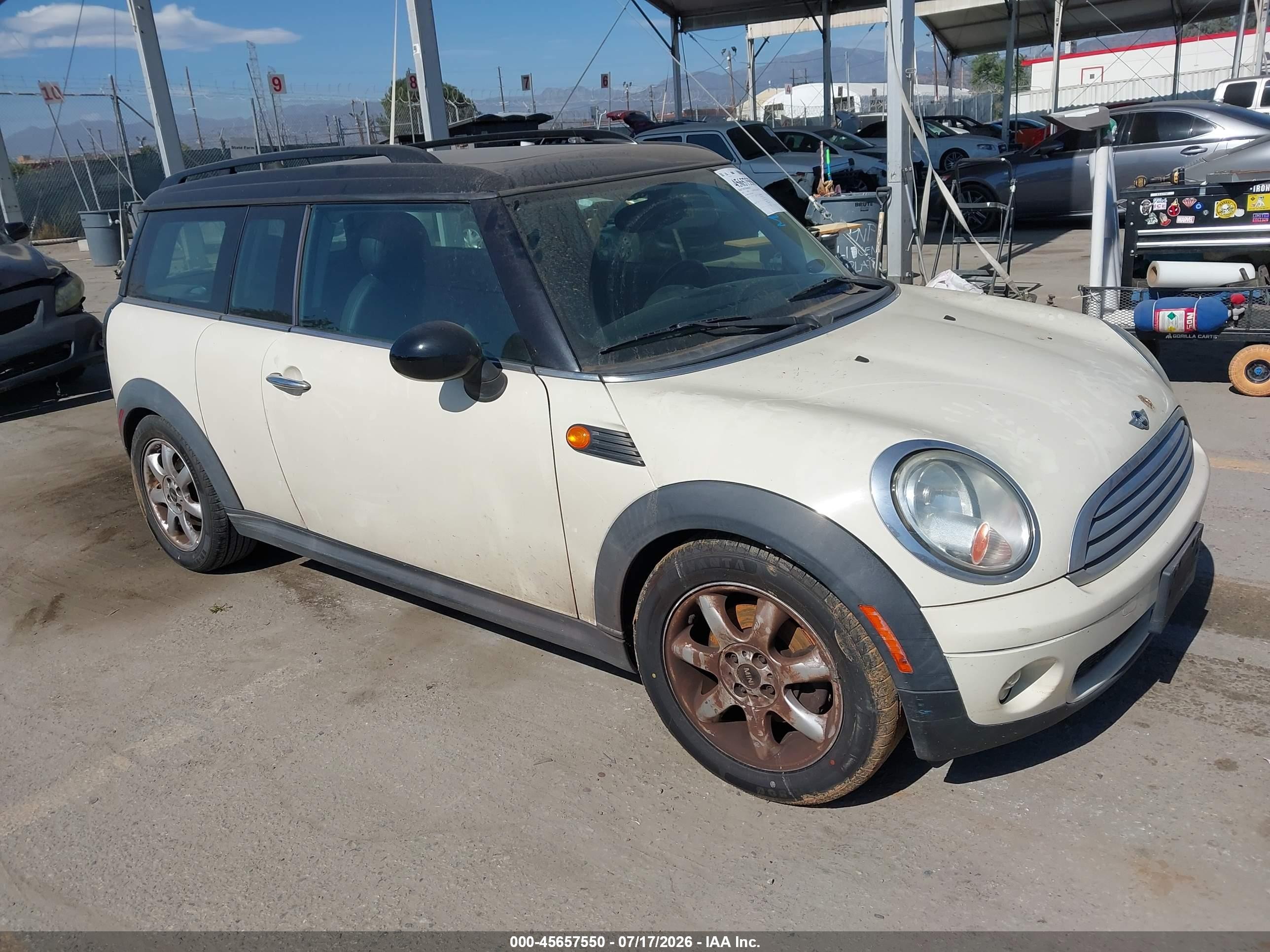 2010 Mini Cooper Clubman   White vin: WMWML3C50ATX37889