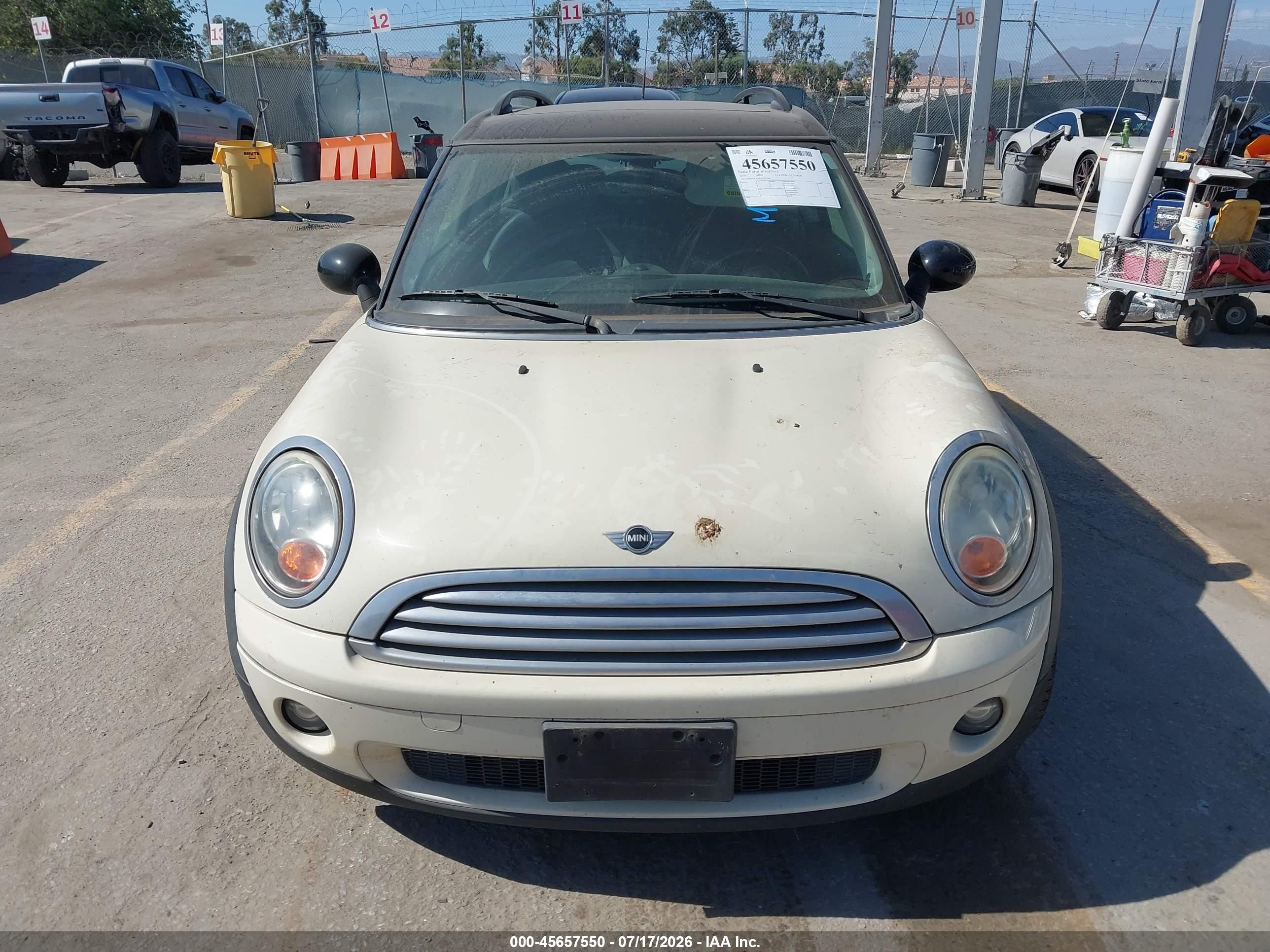 2010 Mini Cooper Clubman   White vin: WMWML3C50ATX37889