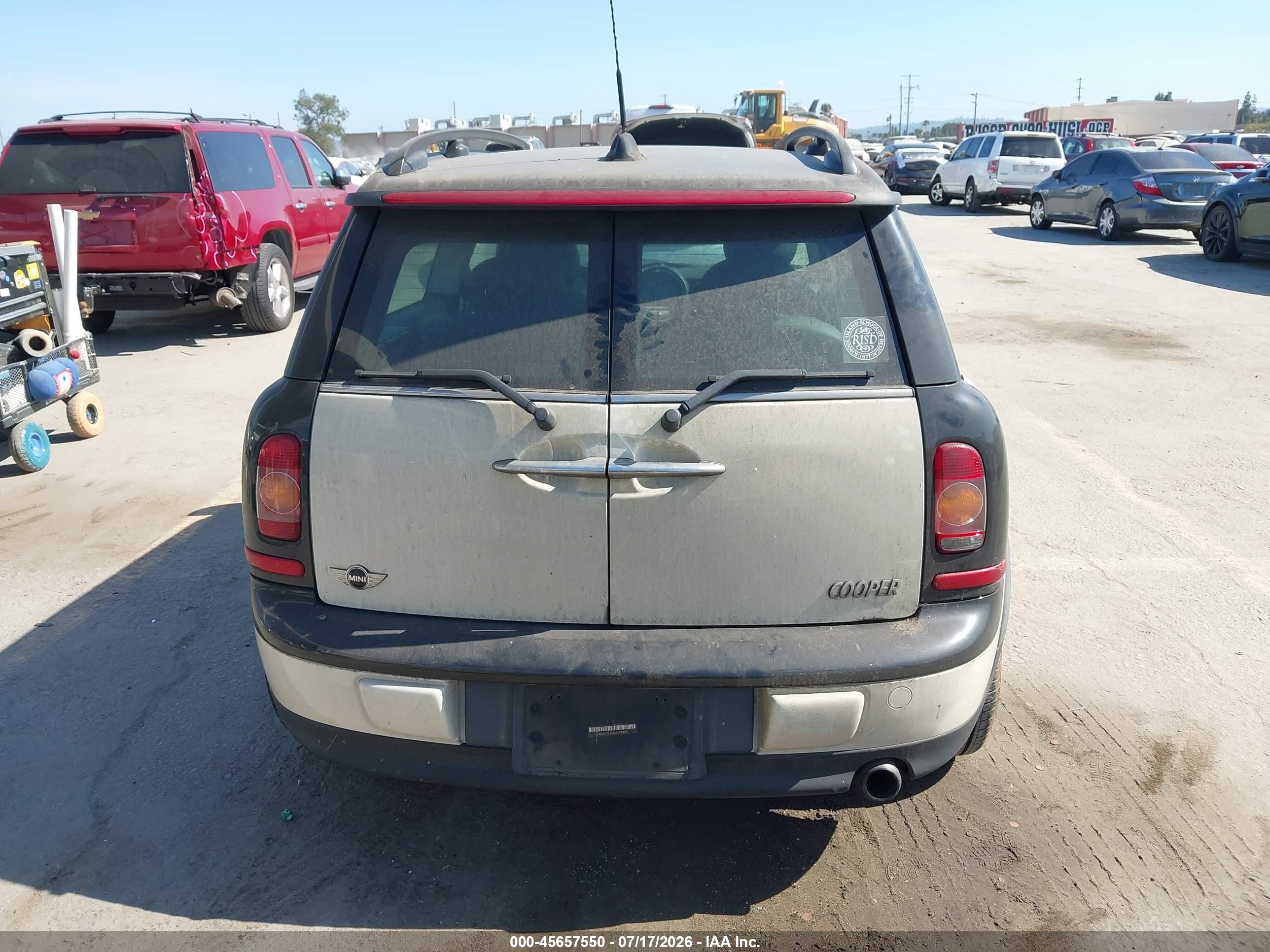 2010 Mini Cooper Clubman   White vin: WMWML3C50ATX37889