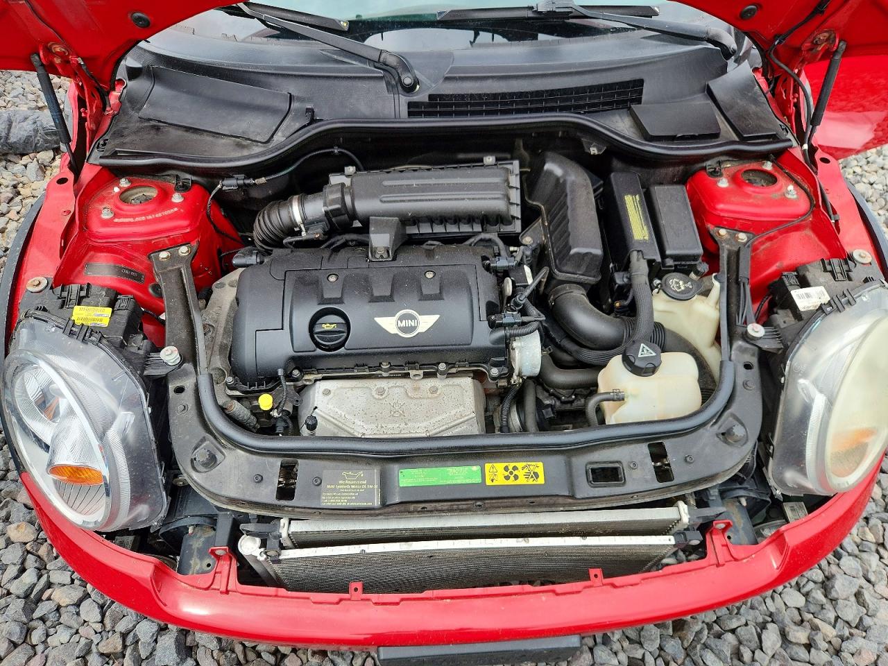 2010 Mini Cooper Clubman Red vin: WMWML3C51ATX37058
