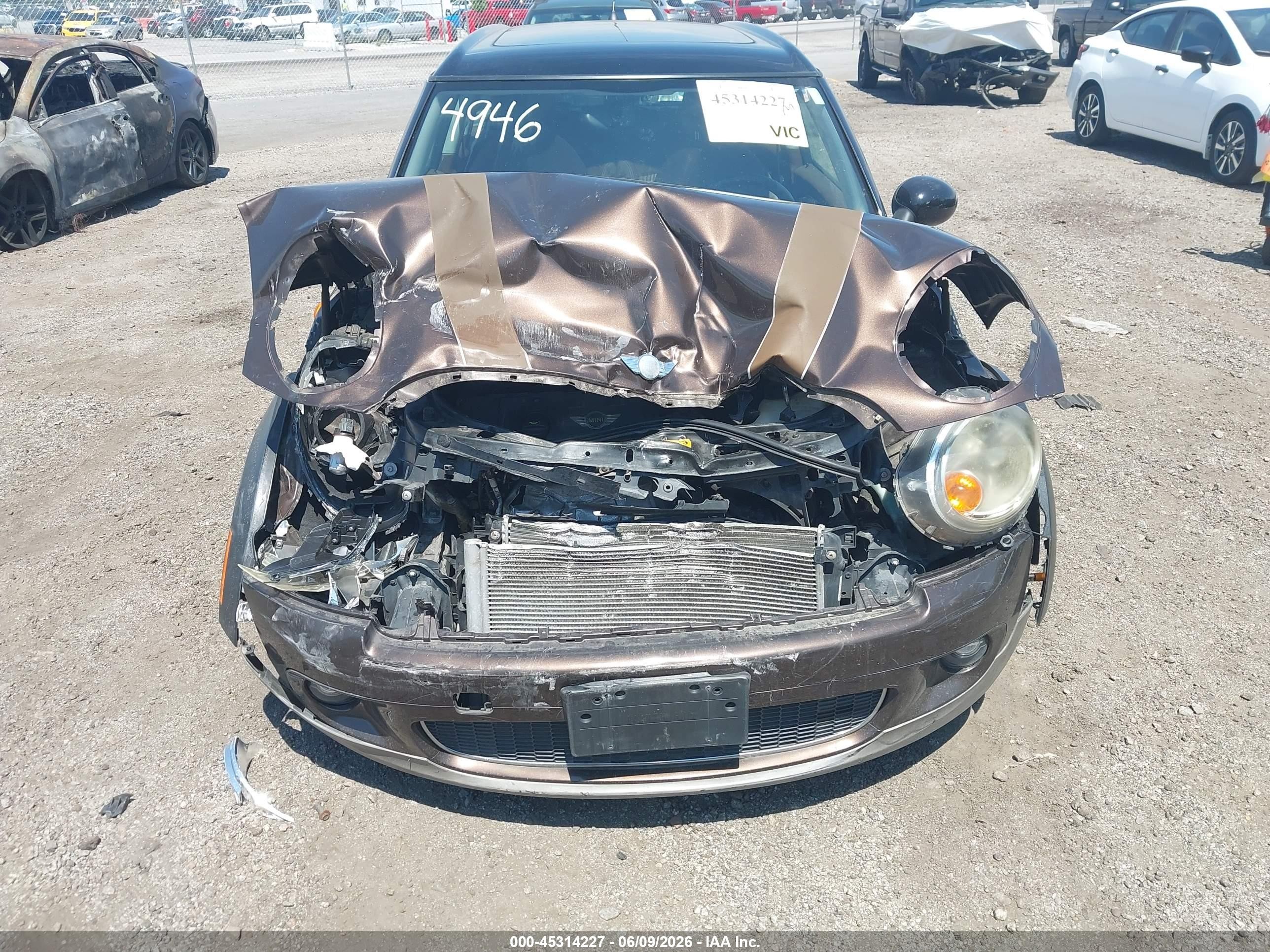 2010 Mini Cooper Clubman Brown vin: WMWML3C51ATX38128