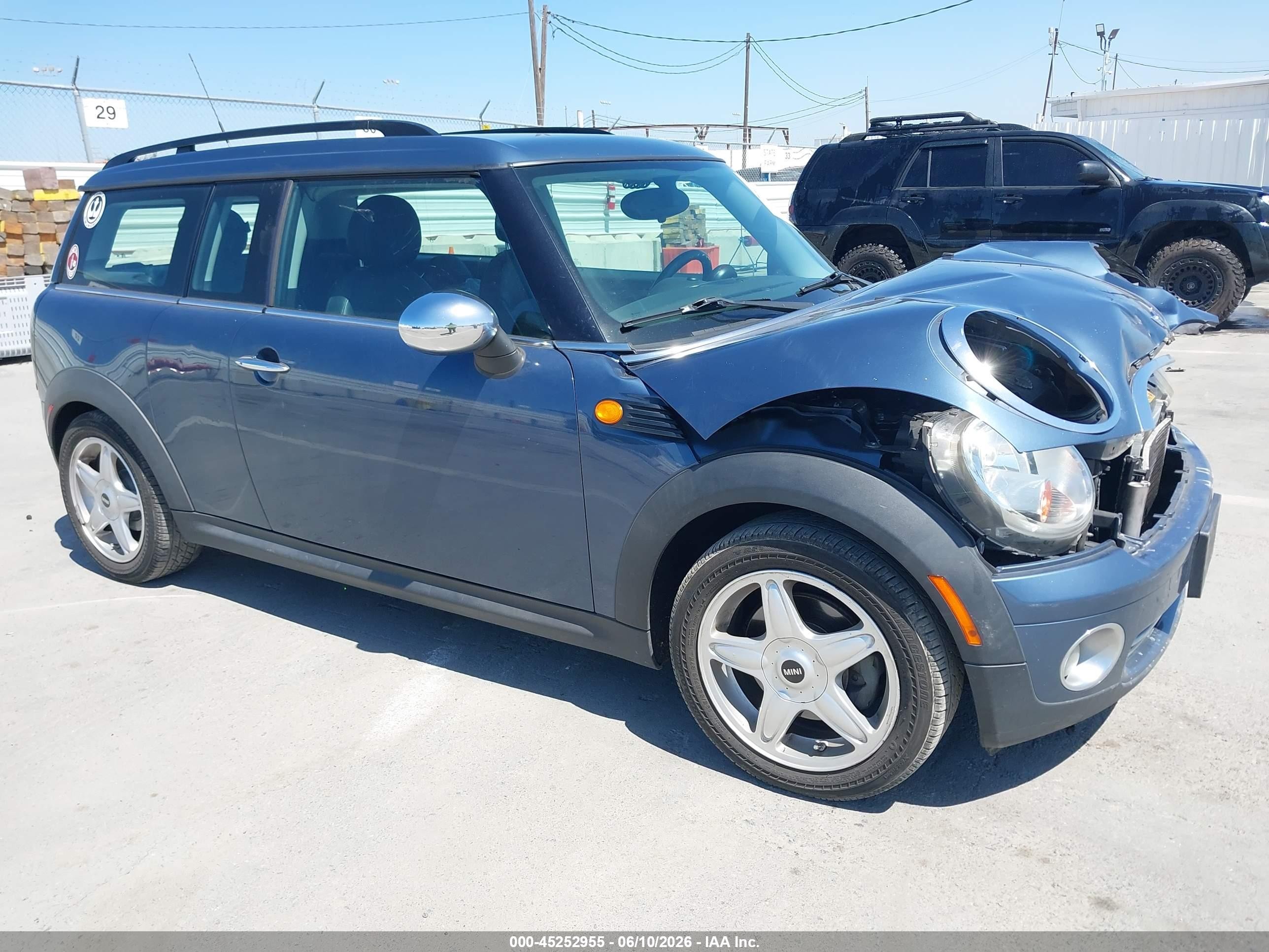 2010 Mini Cooper Clubman   Blue vin: WMWML3C52ATX51535