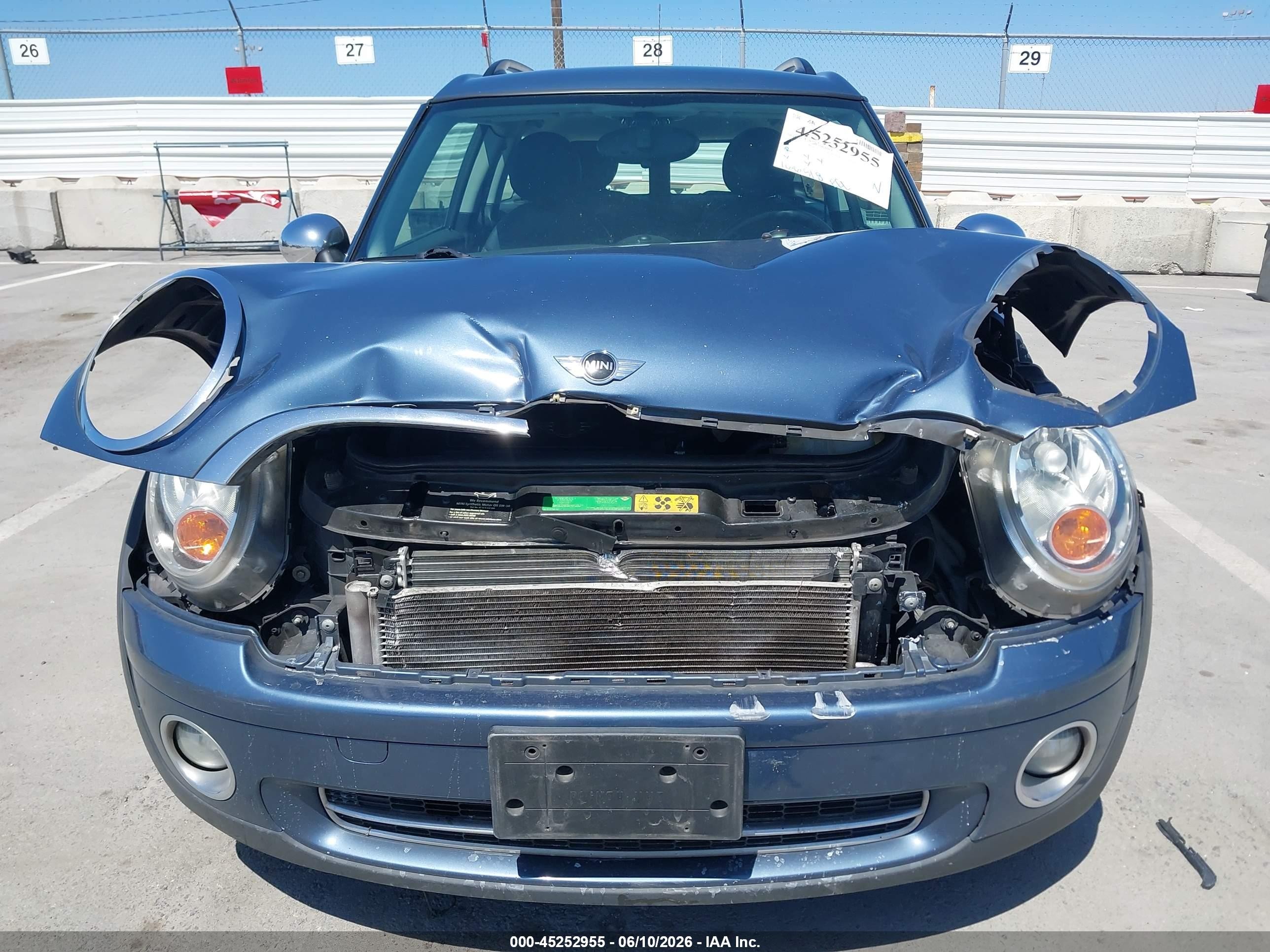 2010 Mini Cooper Clubman   Blue vin: WMWML3C52ATX51535