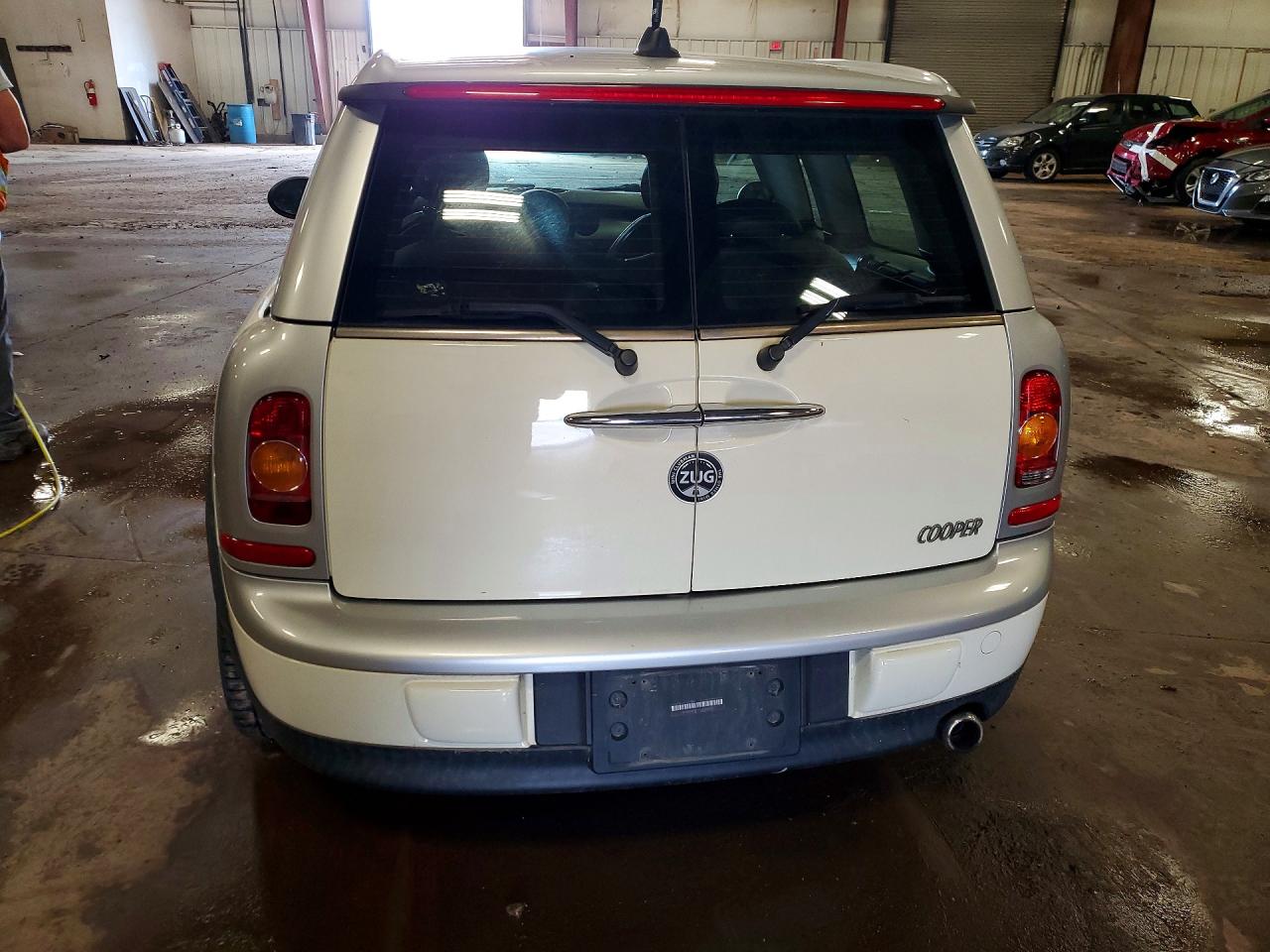2010 Mini Cooper Clubman Cream vin: WMWML3C53ATX36798