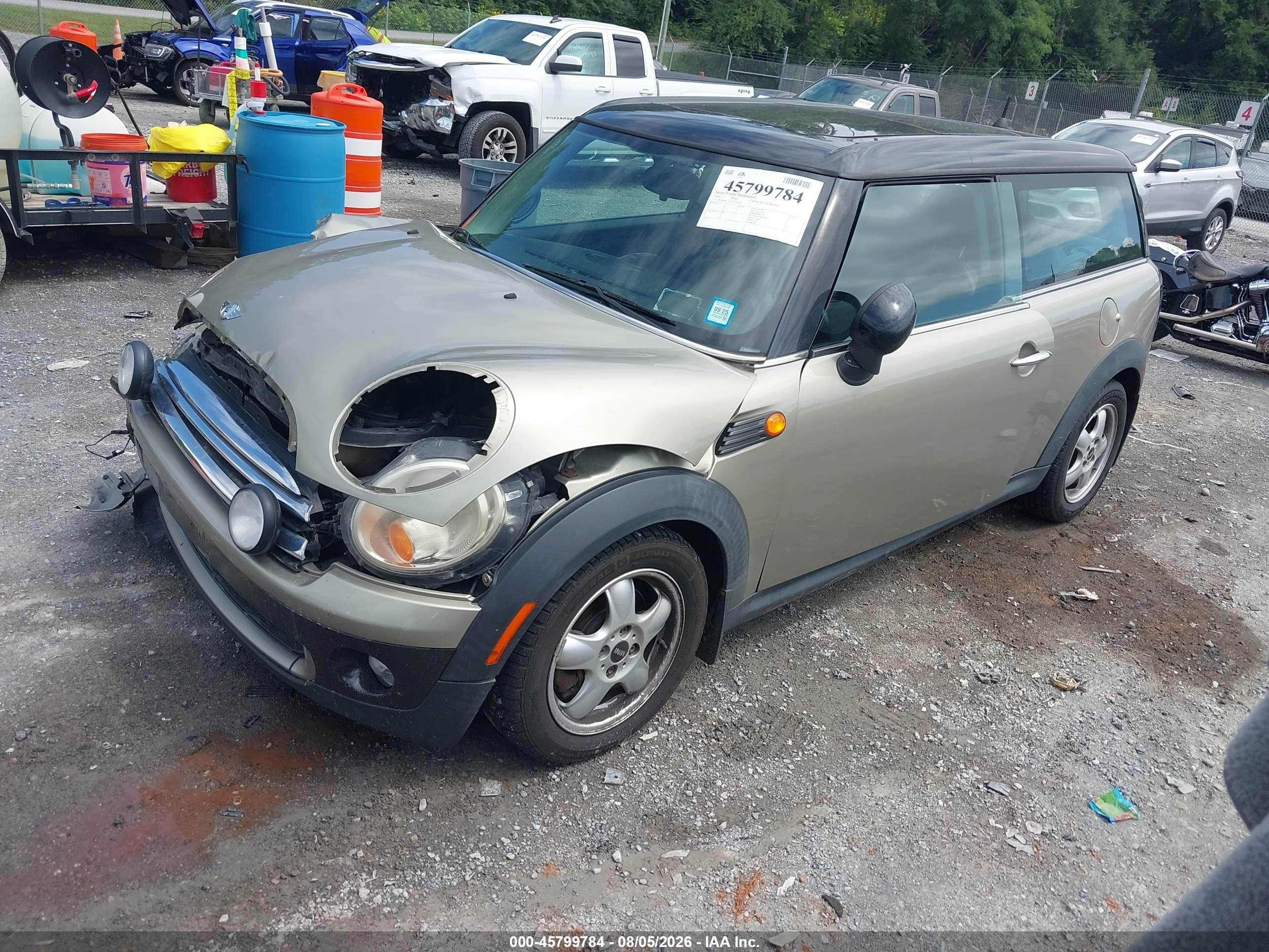 2010 Mini Cooper Clubman   Желто-коричневый vin: WMWML3C53ATX38101