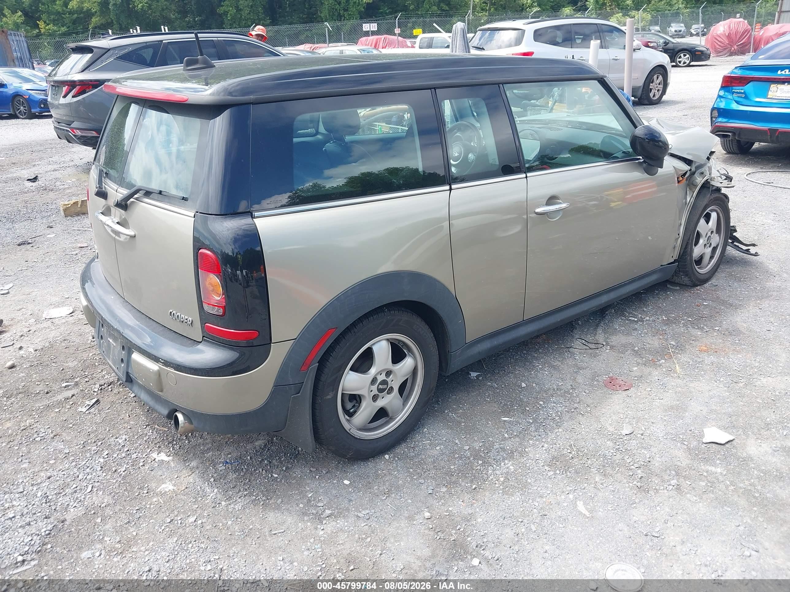2010 Mini Cooper Clubman   Желто-коричневый vin: WMWML3C53ATX38101