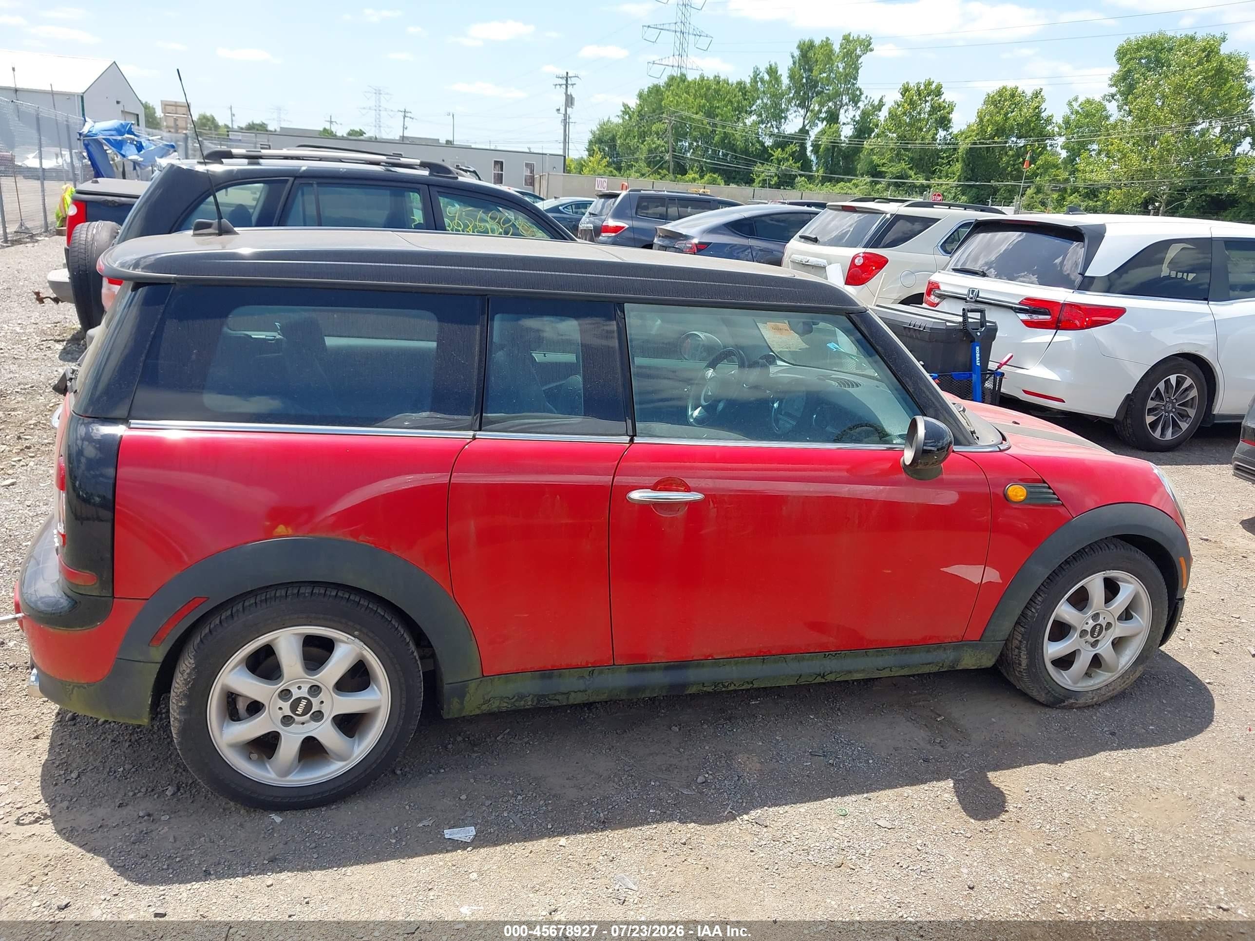 2010 Mini Cooper Clubman   Red vin: WMWML3C56ATX51649