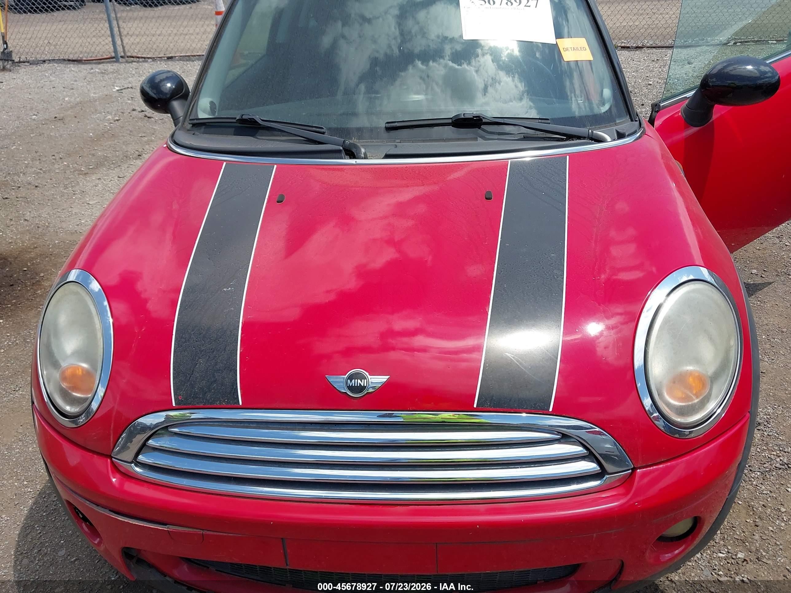 2010 Mini Cooper Clubman   Red vin: WMWML3C56ATX51649