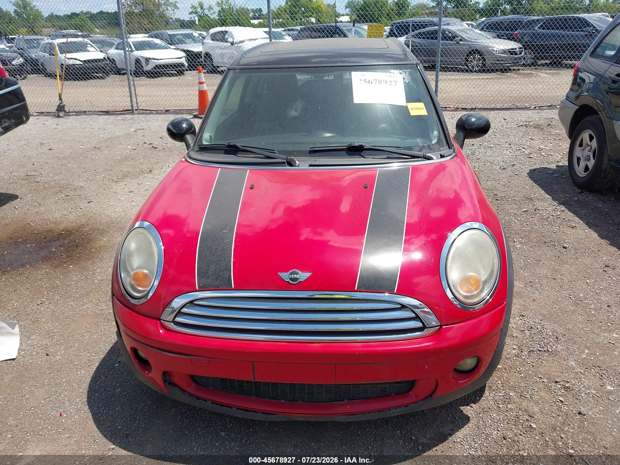 2010 Mini Cooper Clubman   Red vin: WMWML3C56ATX51649
