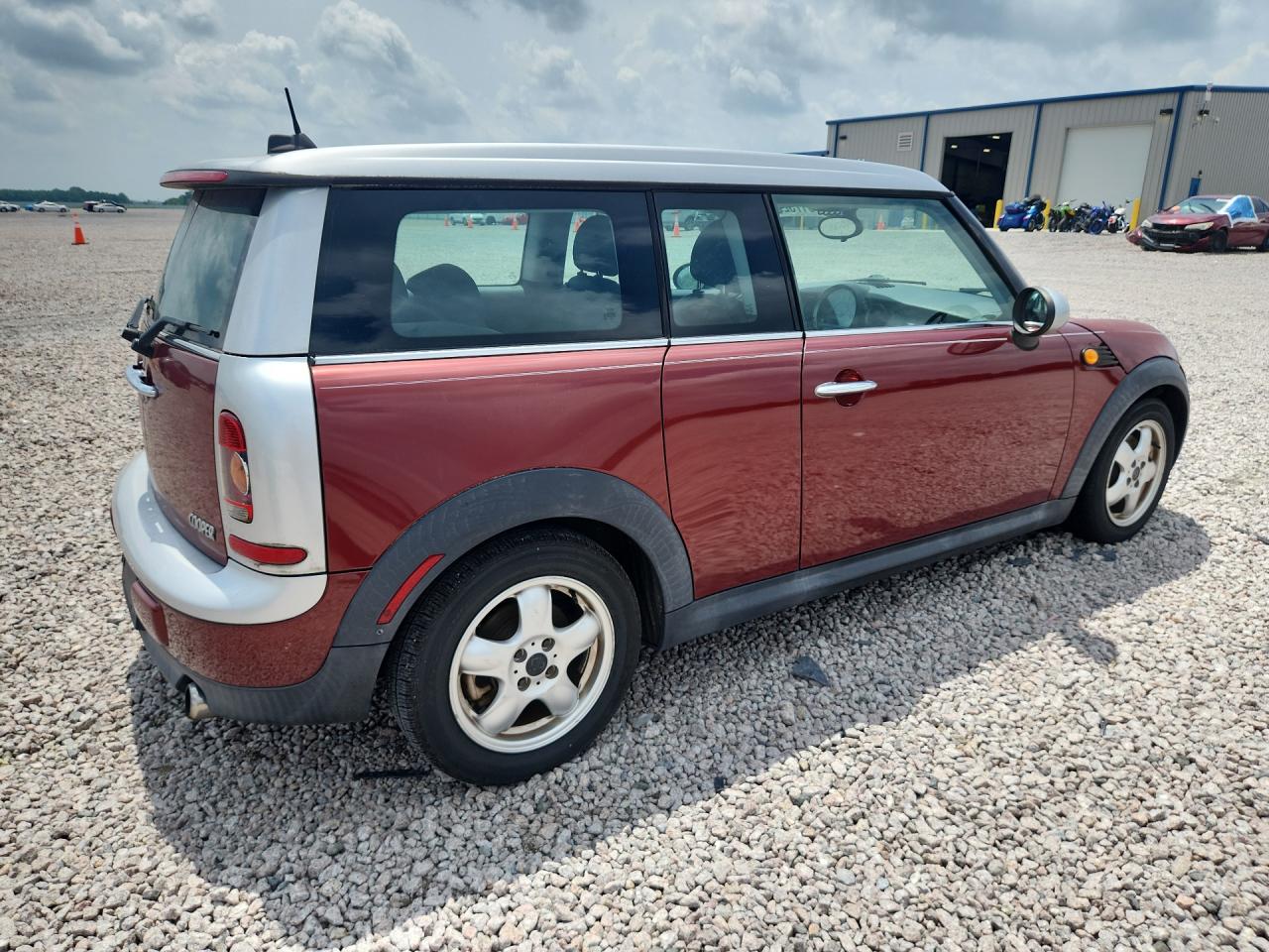 2010 Mini Cooper Clubman Burgundy vin: WMWML3C5XATX36880
