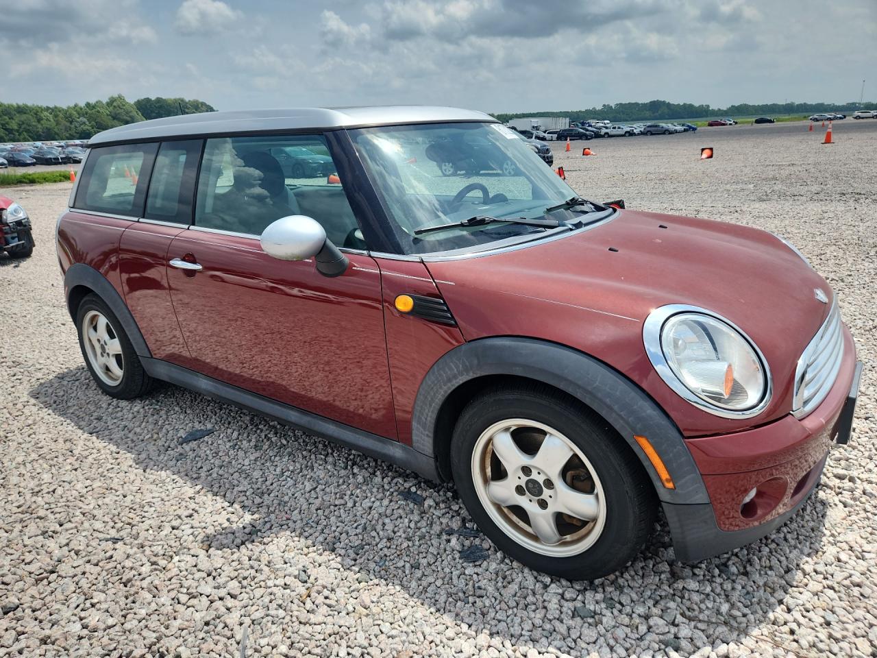 2010 Mini Cooper Clubman Burgundy vin: WMWML3C5XATX36880