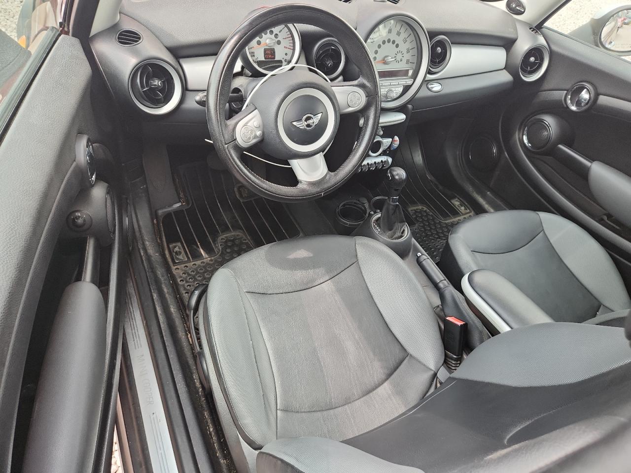 2010 Mini Cooper Clubman Burgundy vin: WMWML3C5XATX36880