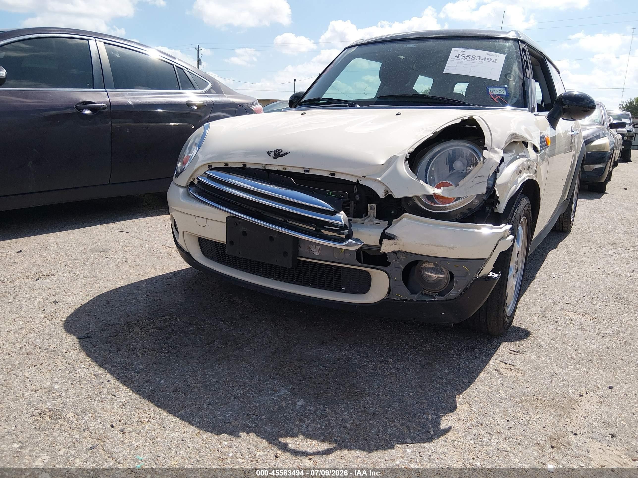 2010 Mini Cooper Clubman   Кремовый vin: WMWML3C5XATX38869