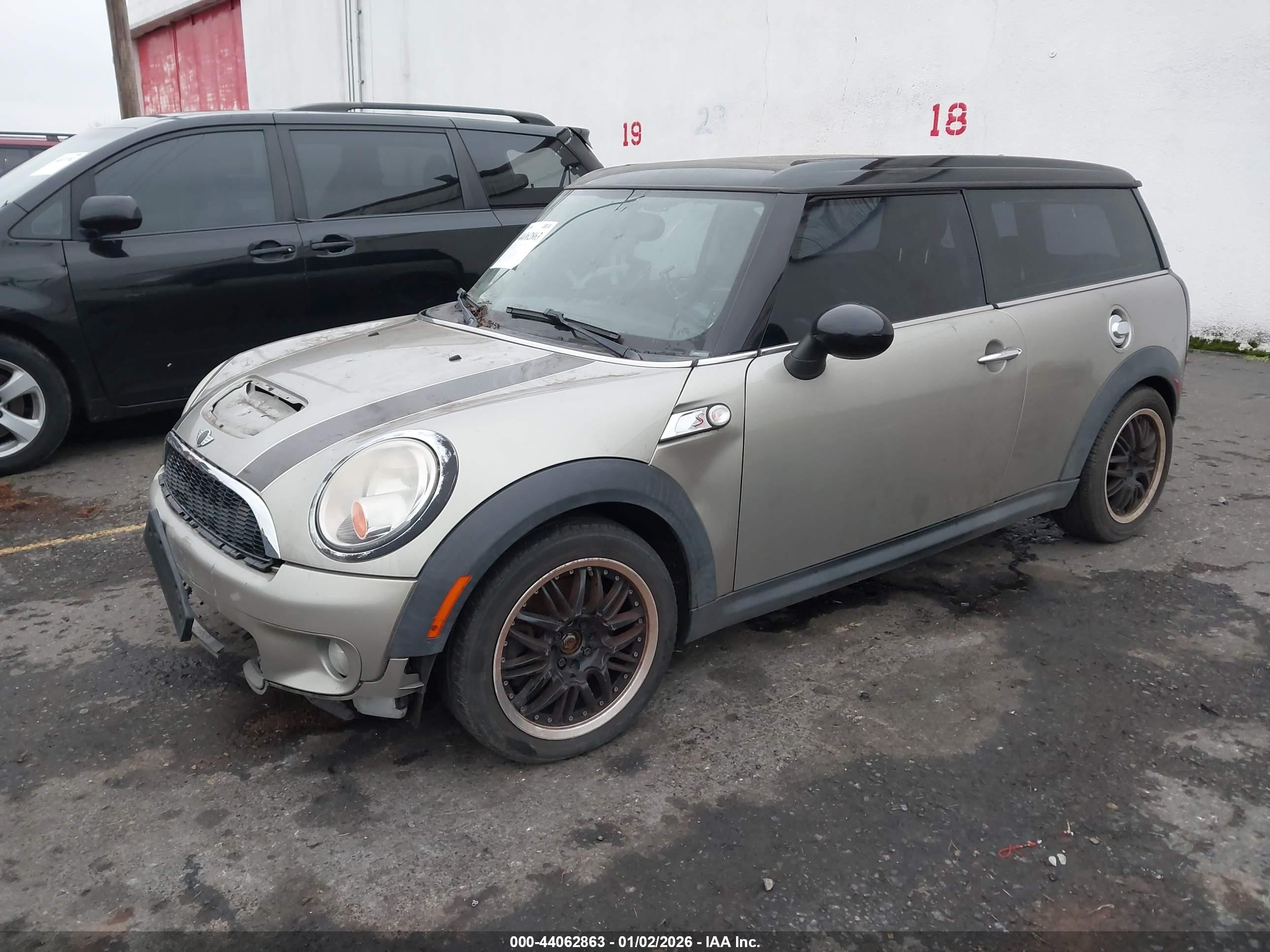 2008 Mini Cooper S Clubman   Gold vin: WMWMM33508TP89336