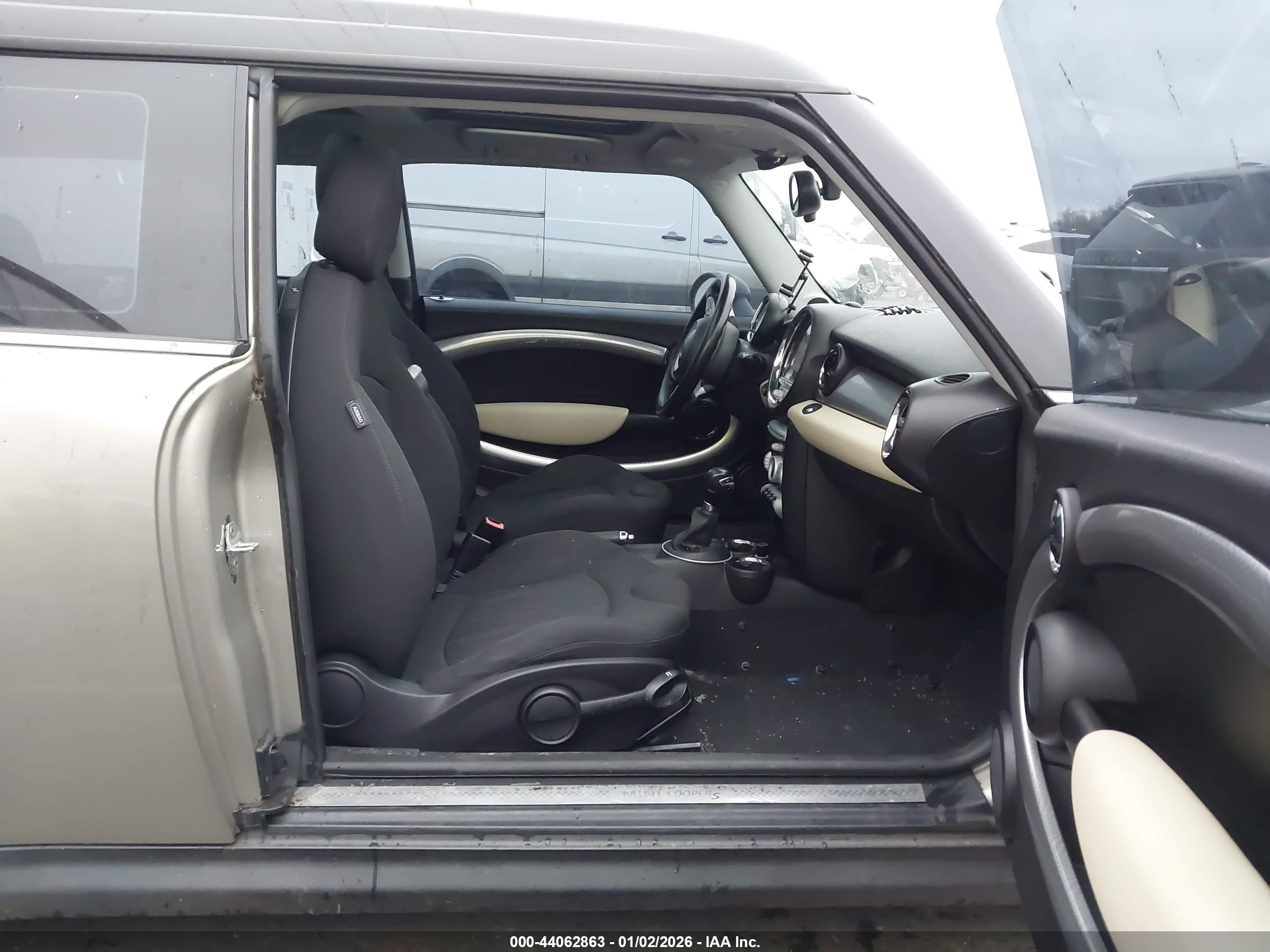 2008 Mini Cooper S Clubman   Gold vin: WMWMM33508TP89336