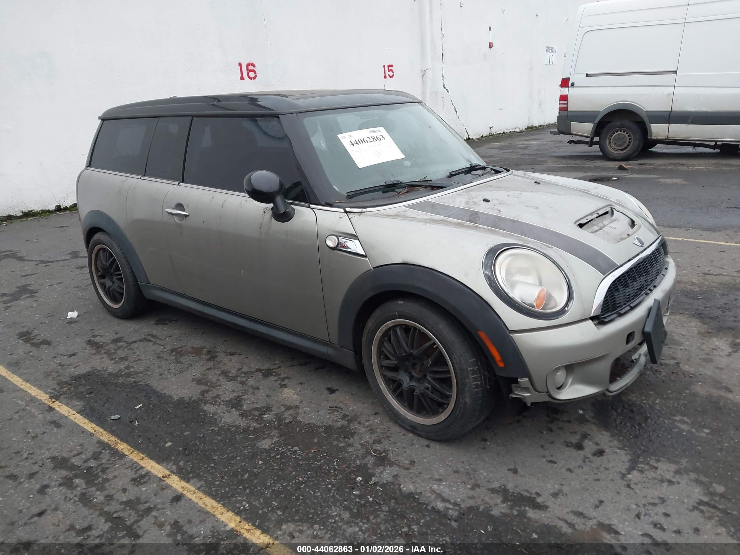 2008 Mini Cooper S Clubman   Gold vin: WMWMM33508TP89336