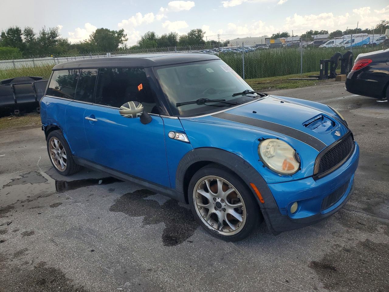 2009 Mini Cooper S Clubman Blue vin: WMWMM33509TP73199