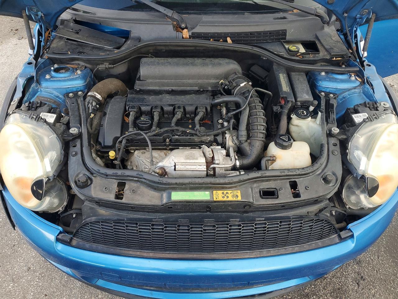 2009 Mini Cooper S Clubman Blue vin: WMWMM33509TP73199