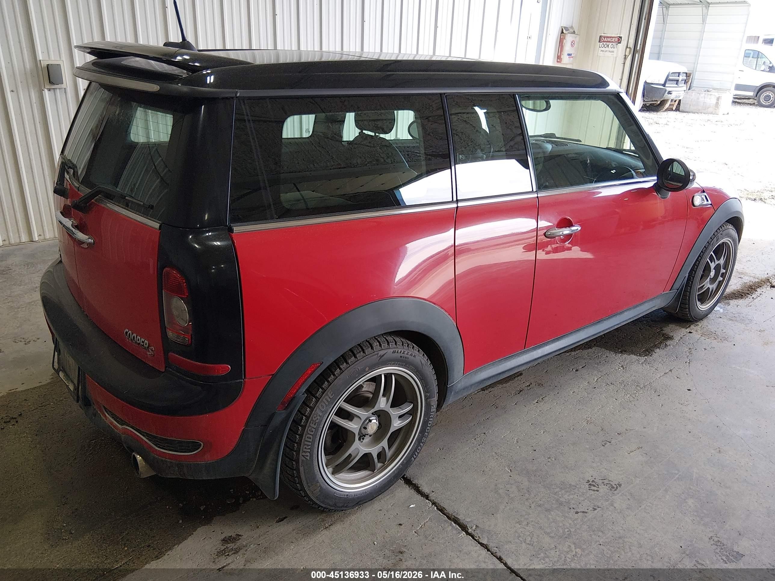 2009 Mini Cooper S Clubman   Red vin: WMWMM33519TP92523