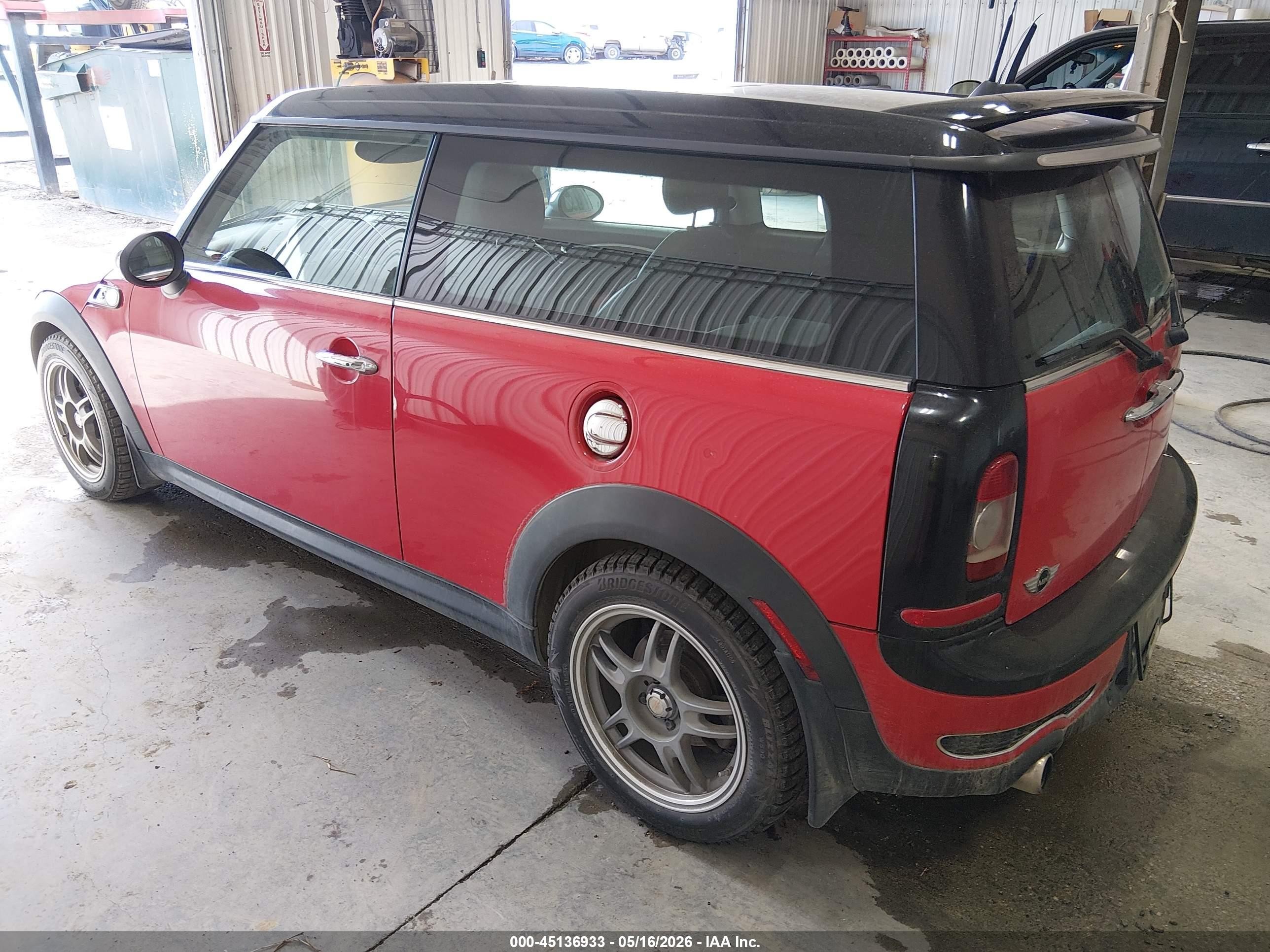 2009 Mini Cooper S Clubman   Red vin: WMWMM33519TP92523