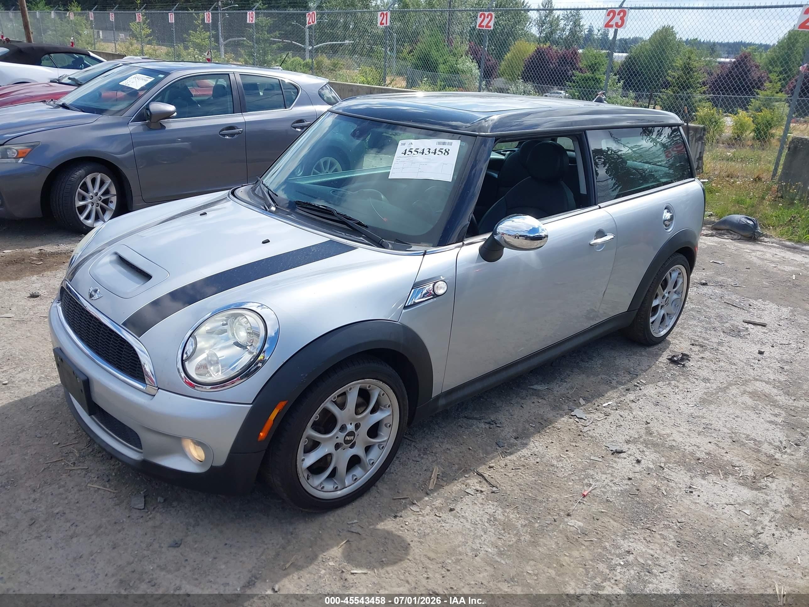 2009 Mini Cooper S Clubman   Silver vin: WMWMM33519TP92621
