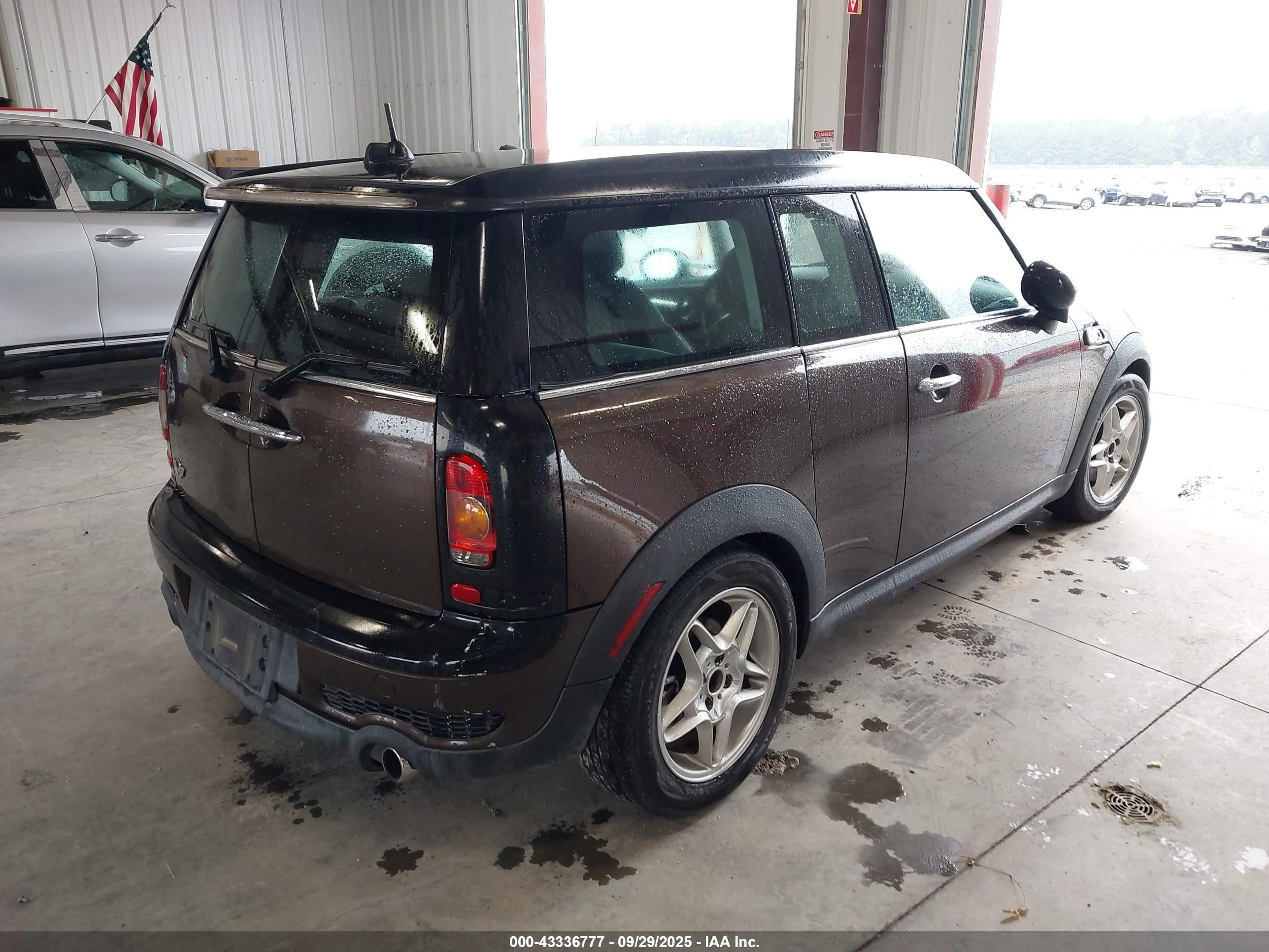 2008 Mini Cooper S Clubman   Dark Brown vin: WMWMM33538TP71235