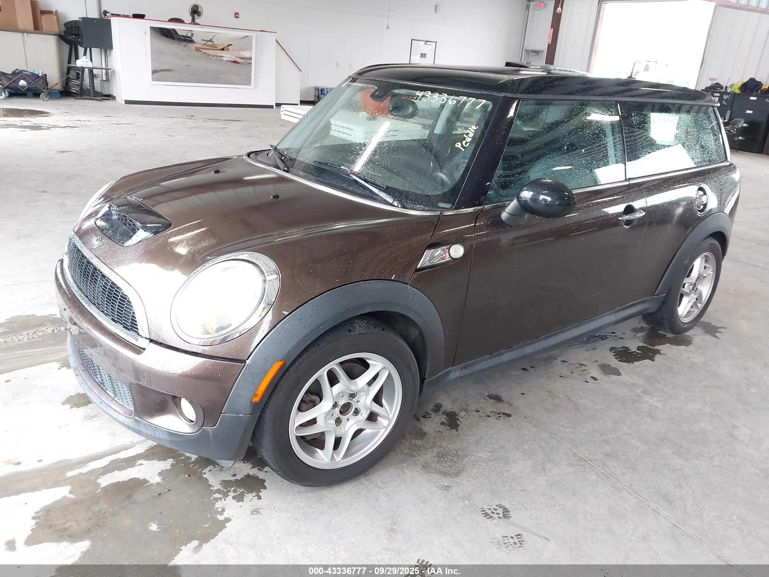 2008 Mini Cooper S Clubman   Dark Brown vin: WMWMM33538TP71235