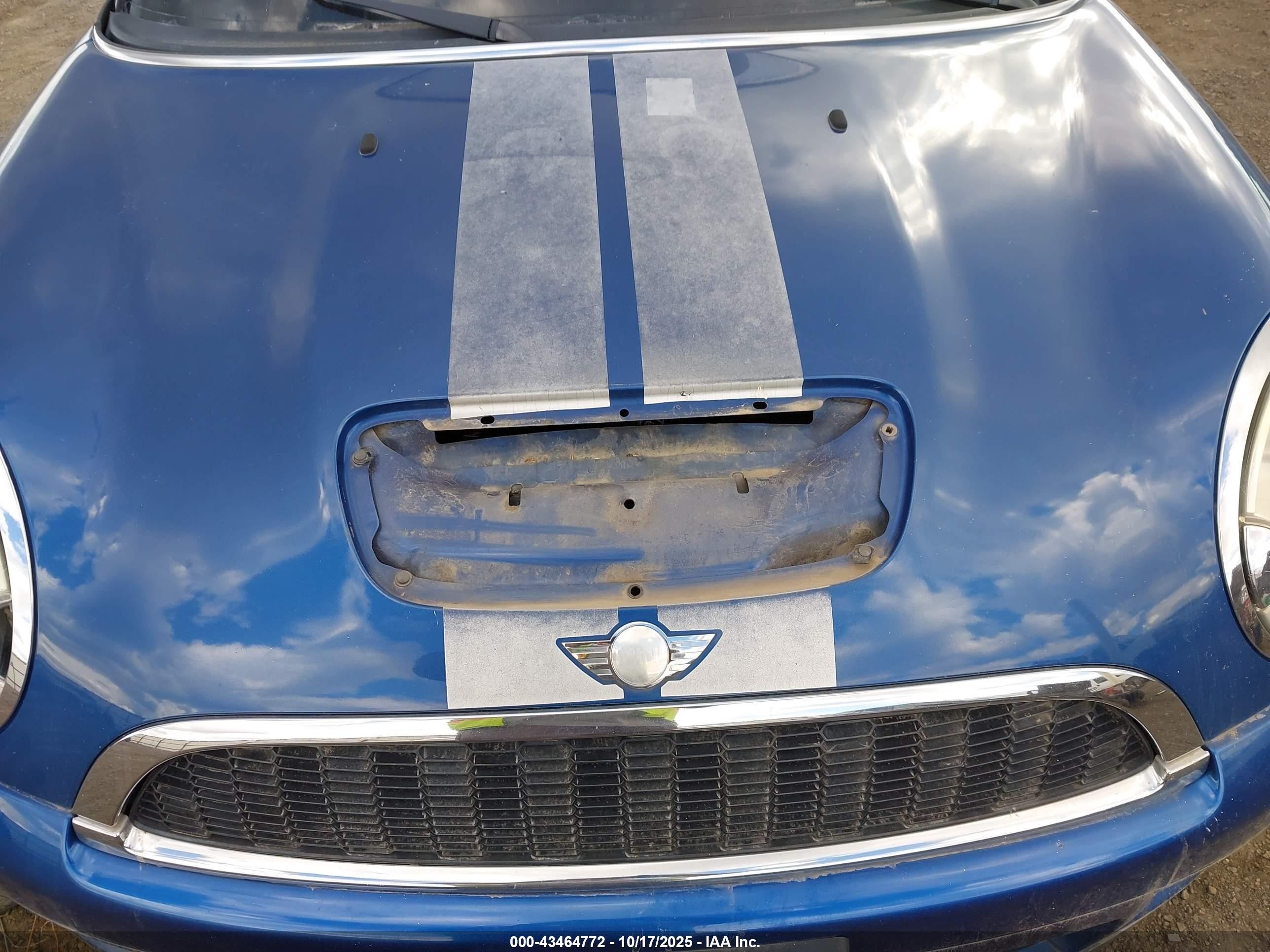 2008 Mini Cooper S Clubman   Blue vin: WMWMM33548TP70787