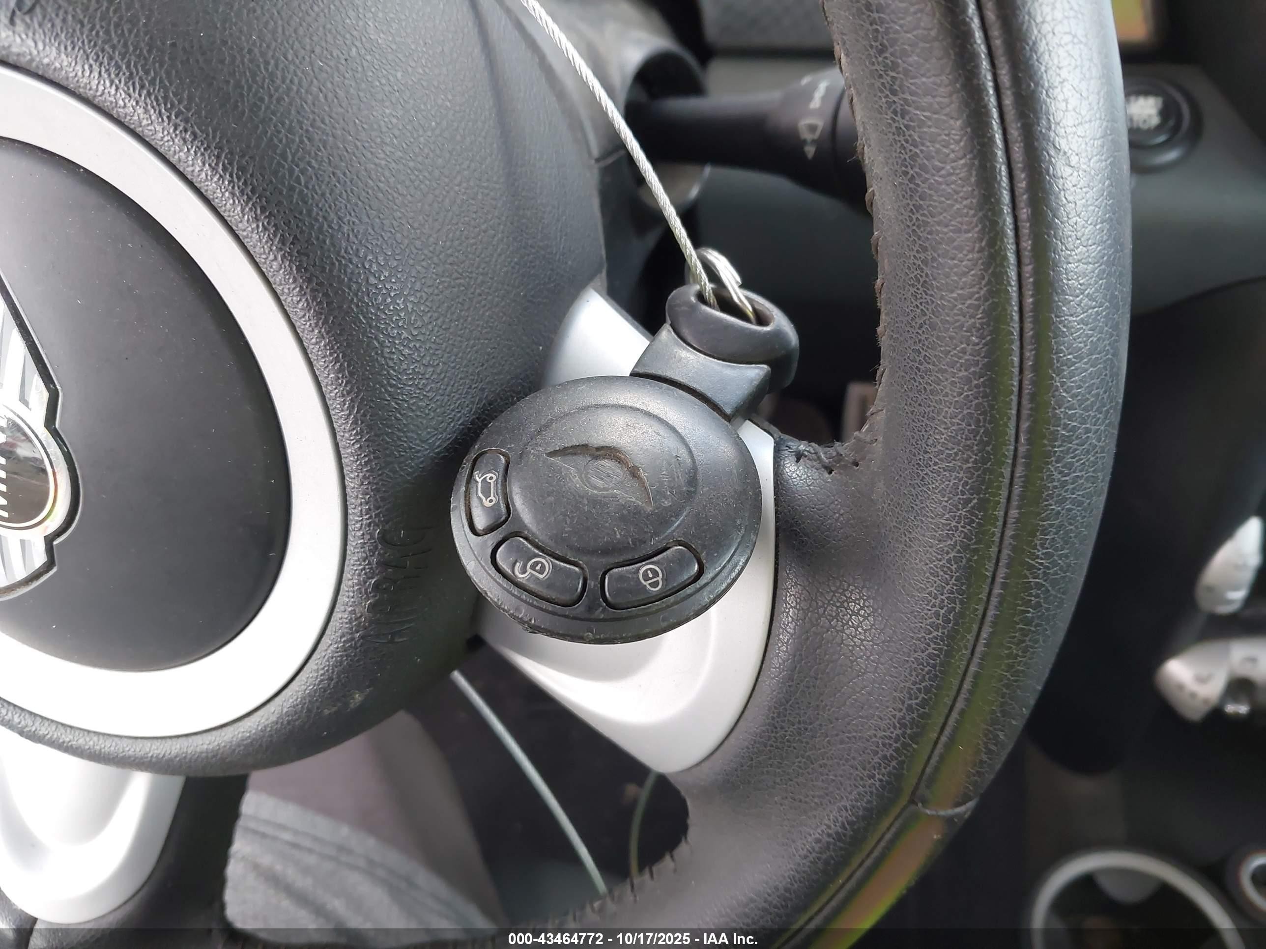 2008 Mini Cooper S Clubman   Blue vin: WMWMM33548TP70787