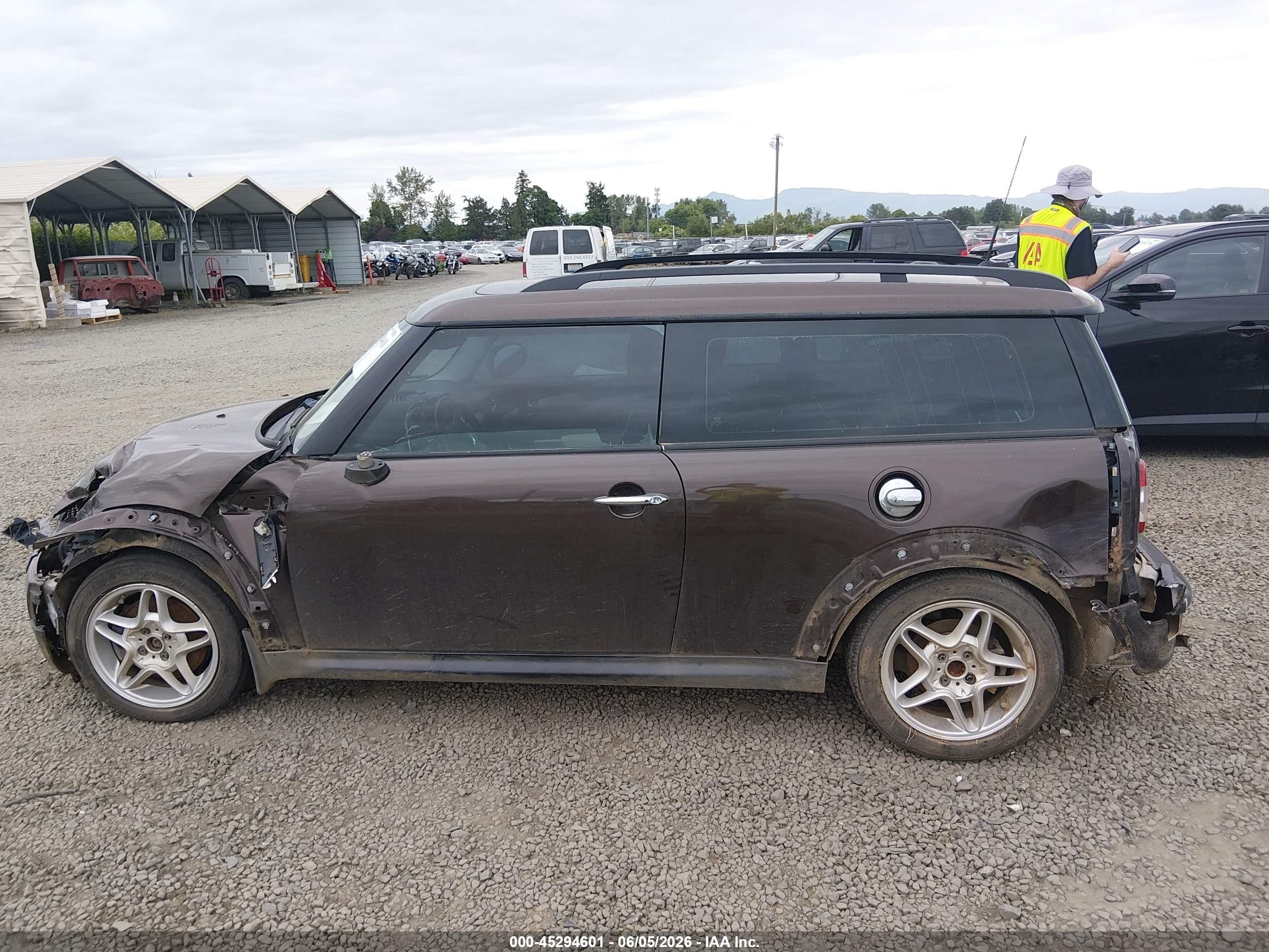 2009 Mini Cooper S Clubman Brown vin: WMWMM33569TP72378