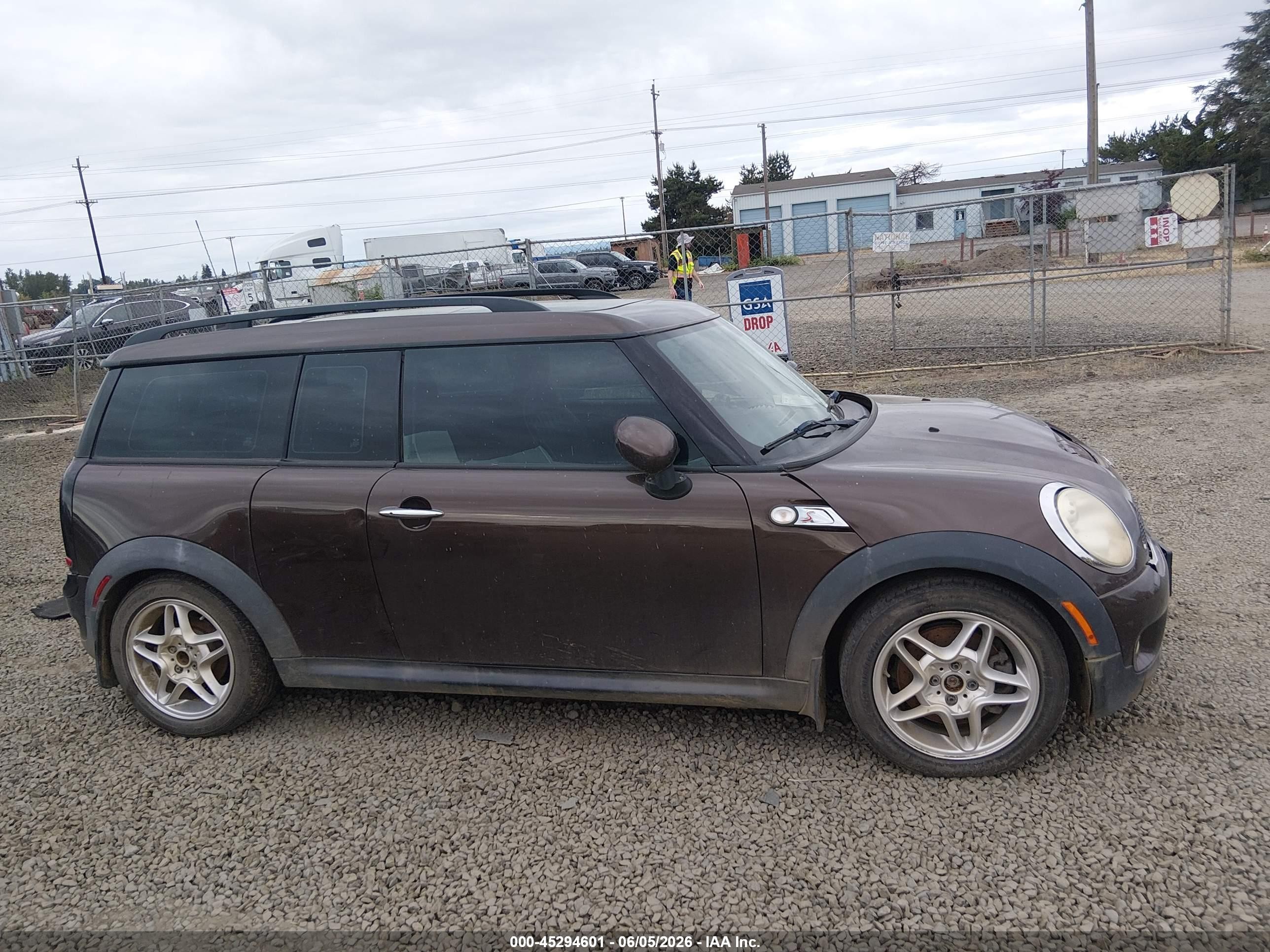 2009 Mini Cooper S Clubman Brown vin: WMWMM33569TP72378