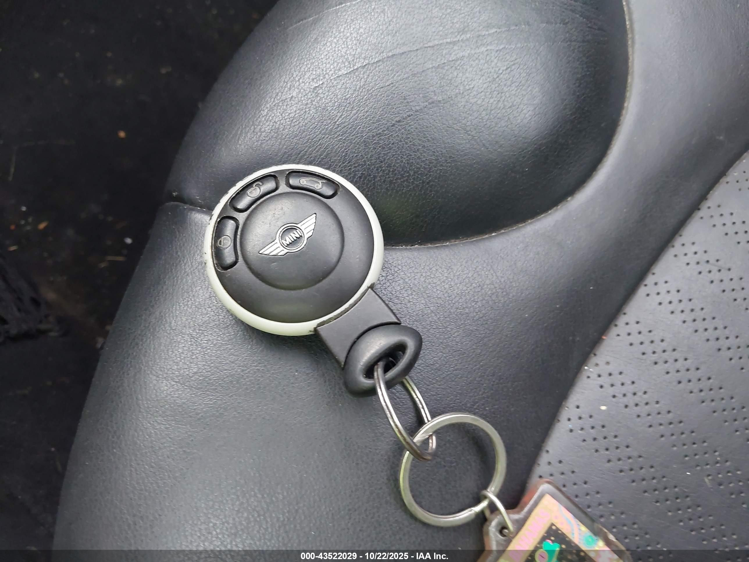 2008 Mini Cooper S Clubman   Black vin: WMWMM33588TP70534