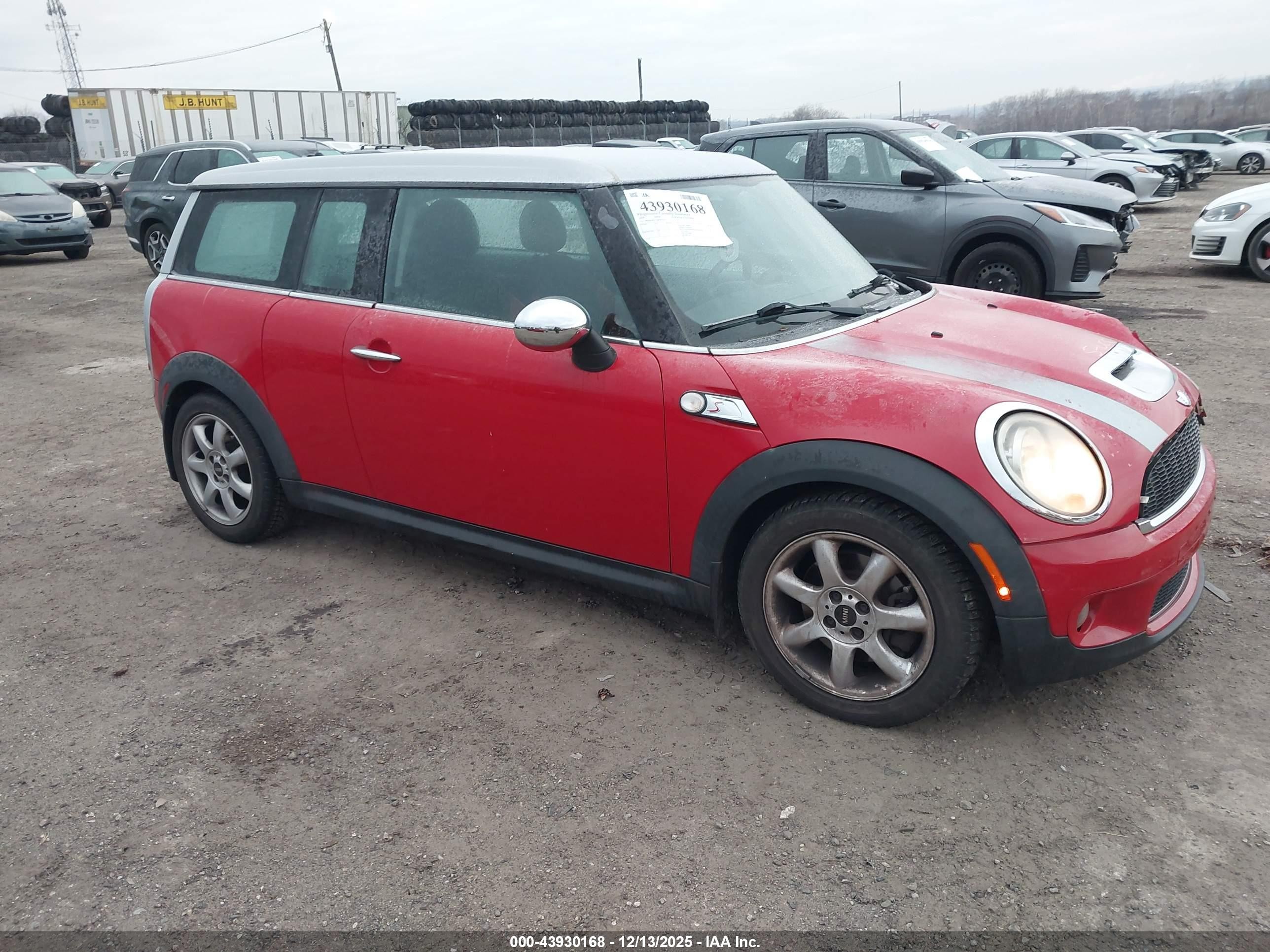 2008 Mini Cooper S Clubman   Красный vin: WMWMM33588TP71277