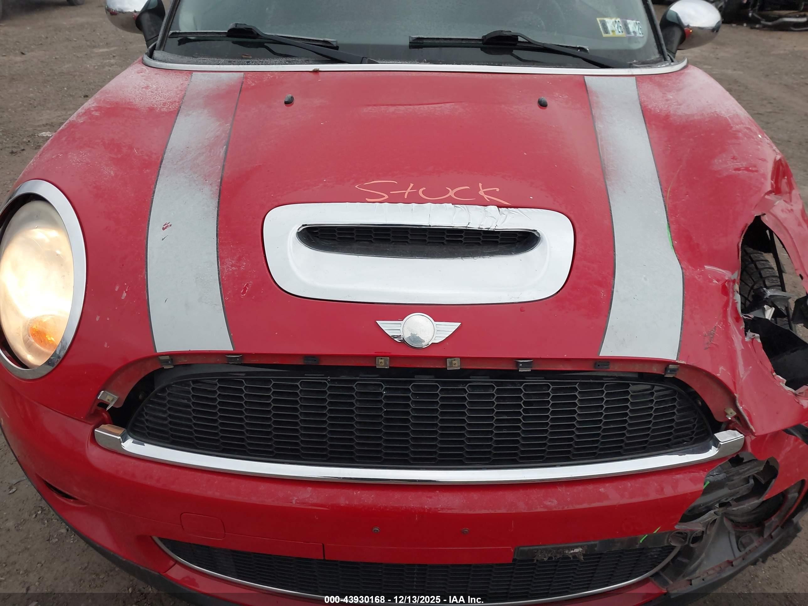2008 Mini Cooper S Clubman   Red vin: WMWMM33588TP71277