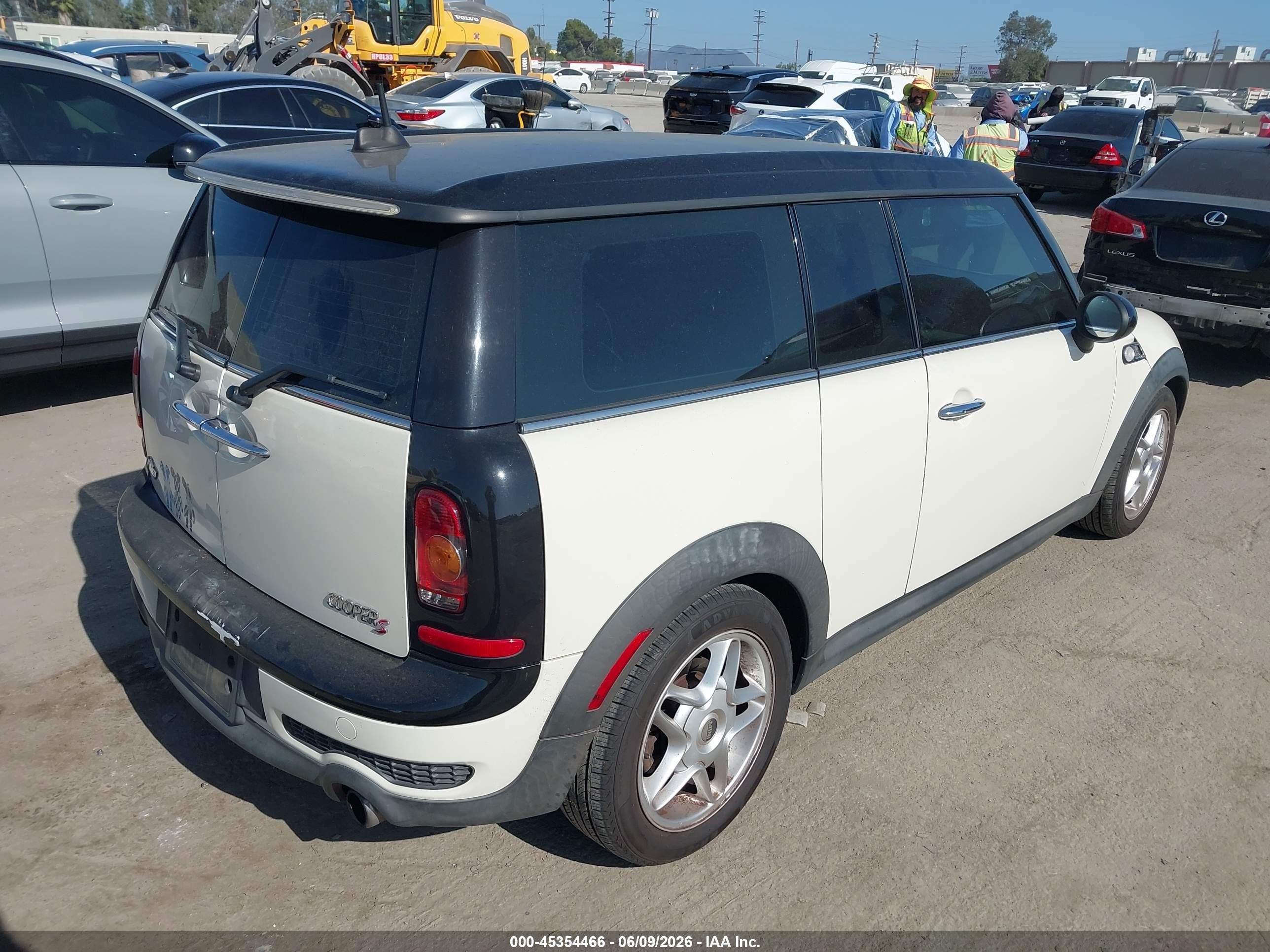 2009 Mini Cooper S Clubman   White vin: WMWMM33599TP90101