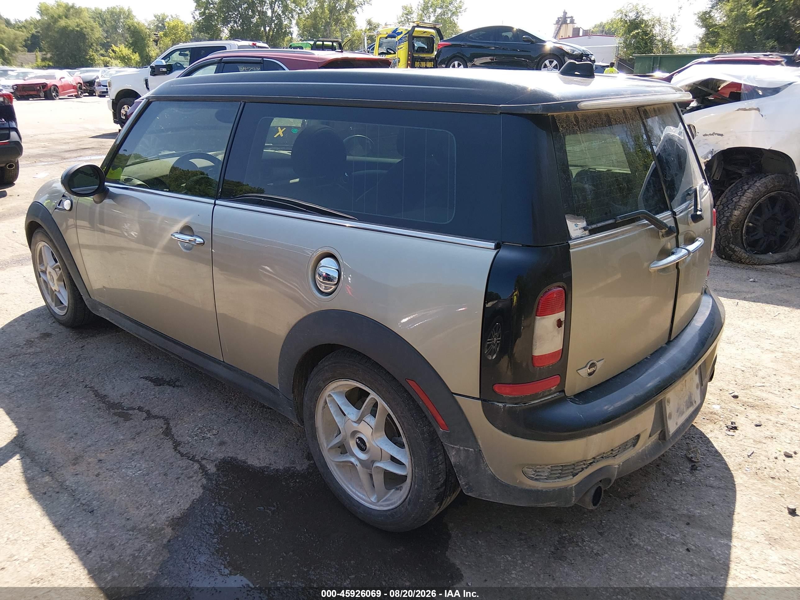 2009 Mini Cooper S Clubman Gold vin: WMWMM33599TP93497