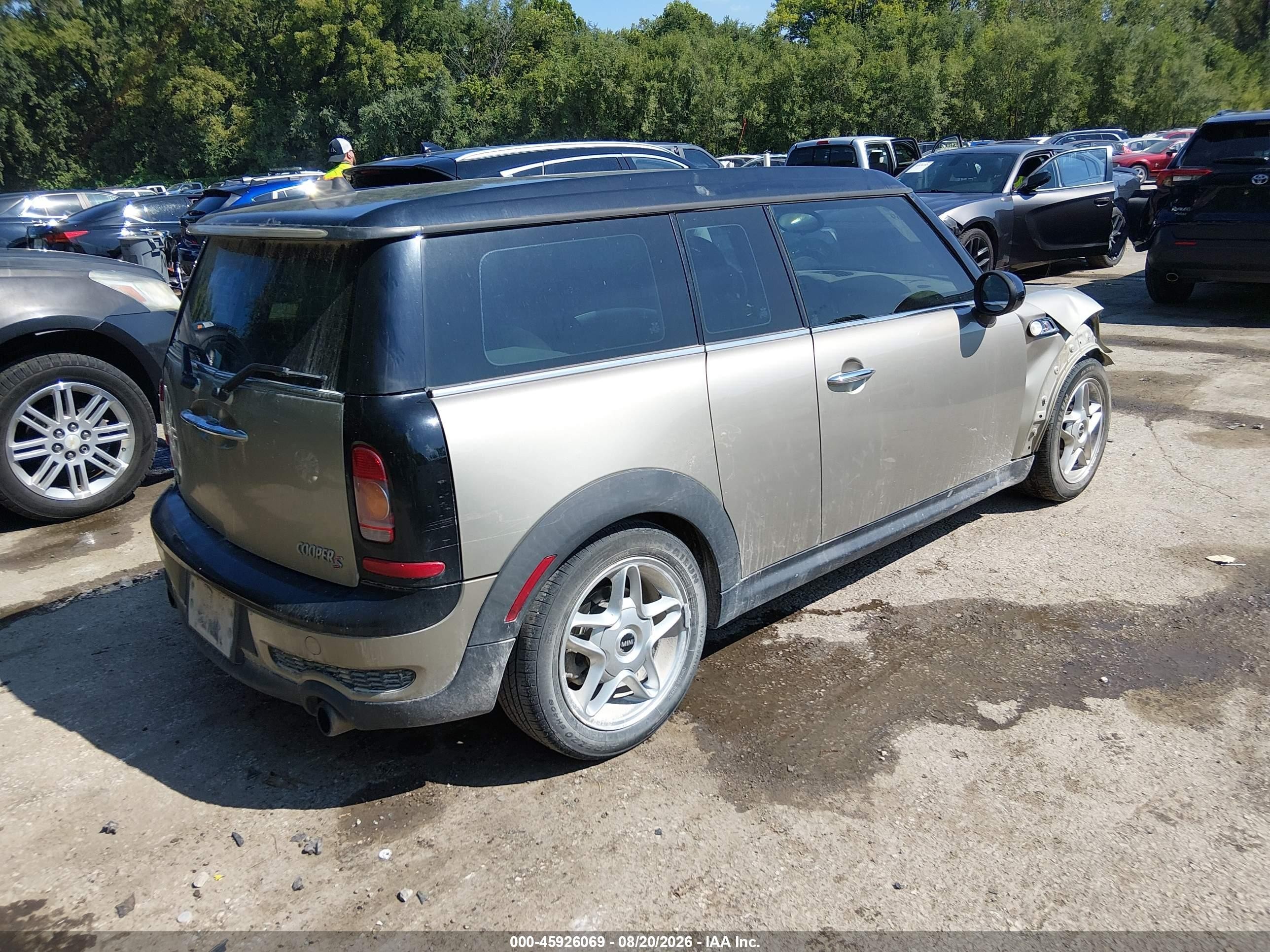 2009 Mini Cooper S Clubman Gold vin: WMWMM33599TP93497