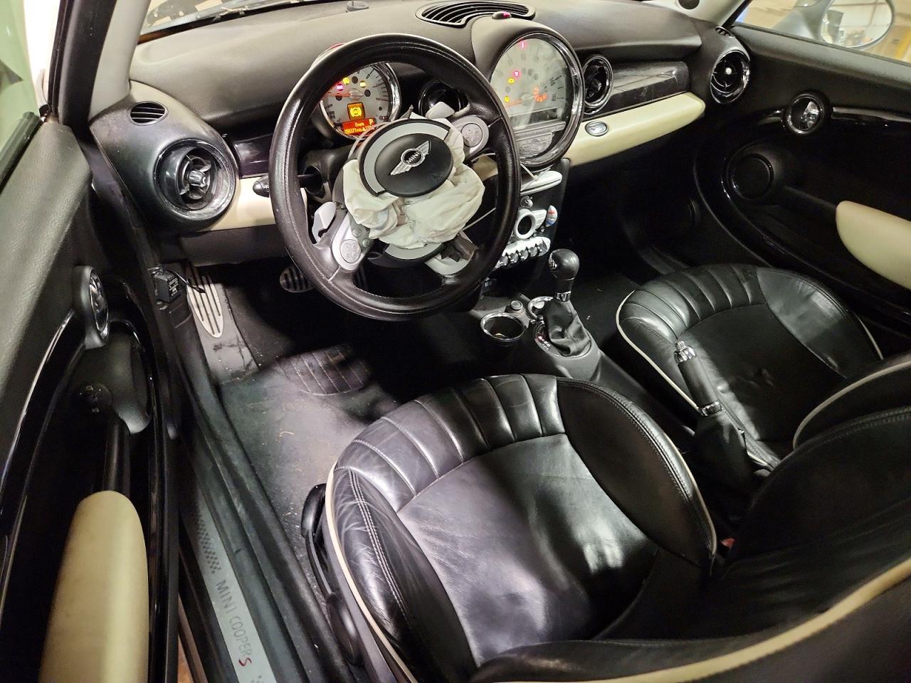 2009 Mini Cooper S Clubman White vin: WMWMM33599TP93578