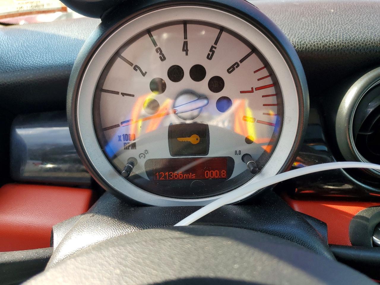 2009 Mini Cooper S Clubman Red vin: WMWMM33599TP93600