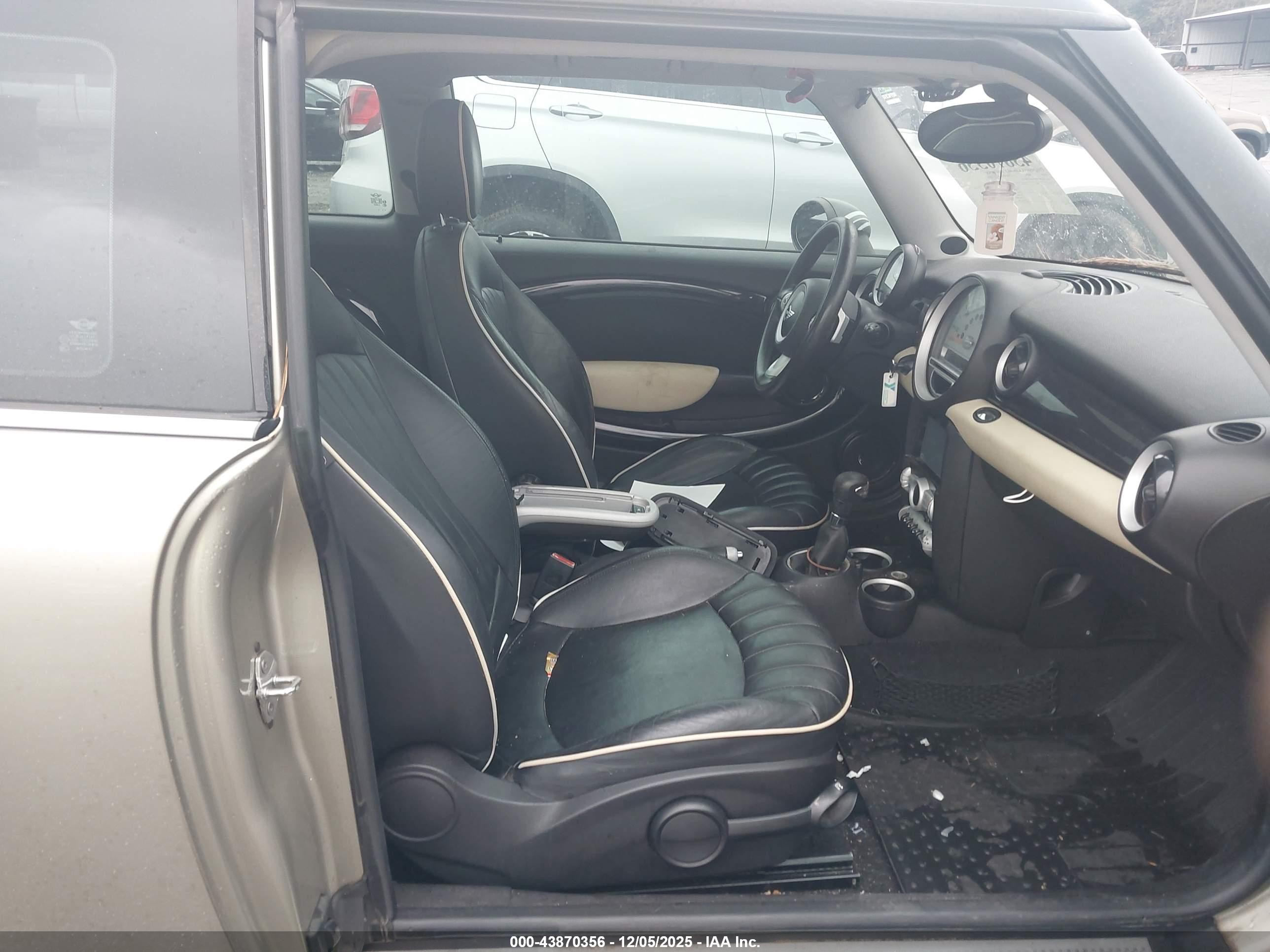 2008 Mini Cooper S Clubman   Champagne vin: WMWMM335X8TP87531