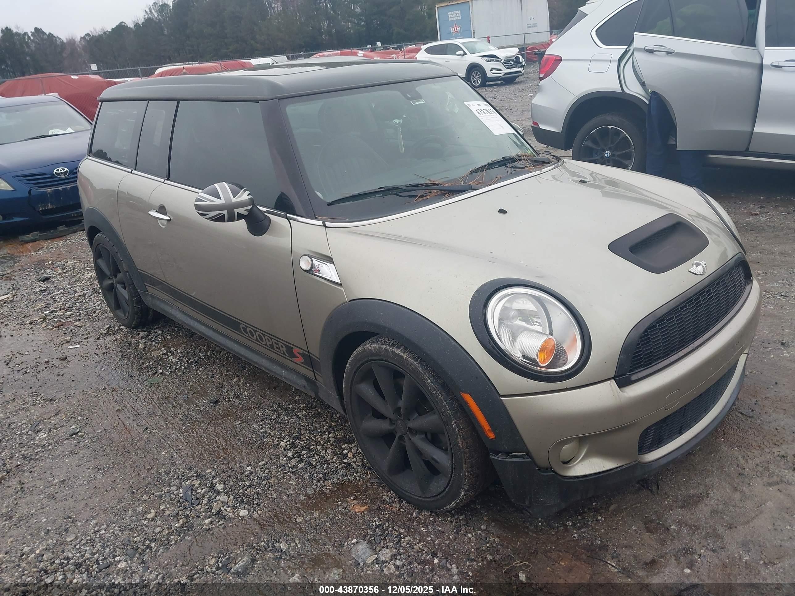 2008 Mini Cooper S Clubman   Champagne vin: WMWMM335X8TP87531