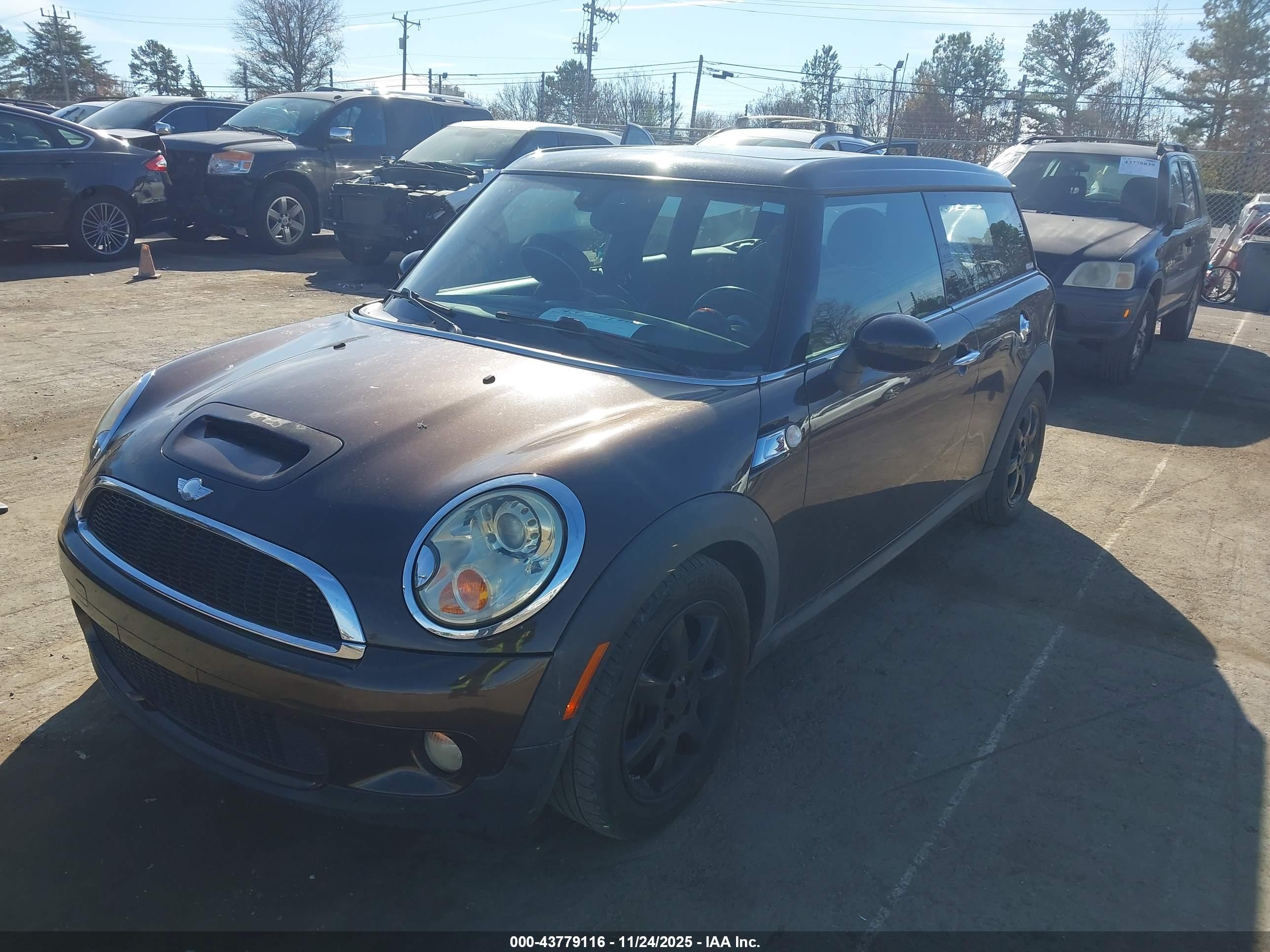 2008 Mini Cooper S Clubman   Brown vin: WMWMM335X8TP87786