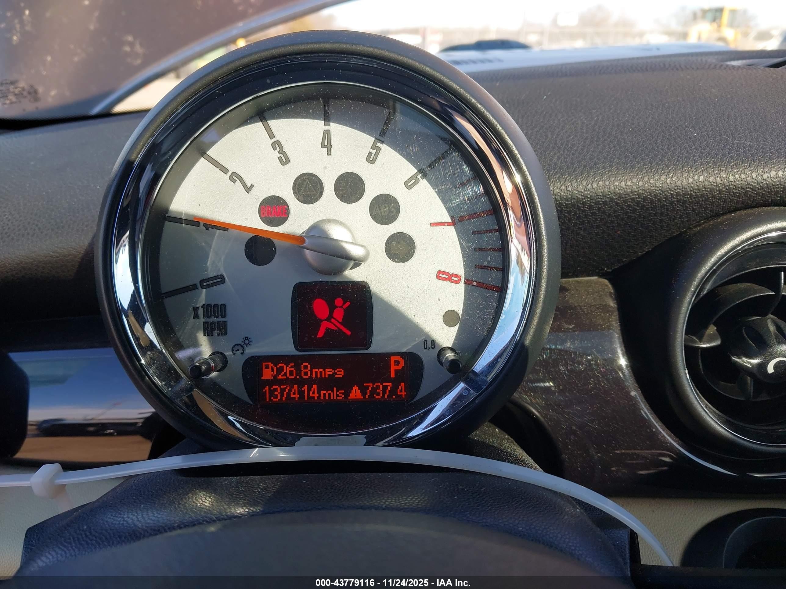 2008 Mini Cooper S Clubman   Brown vin: WMWMM335X8TP87786