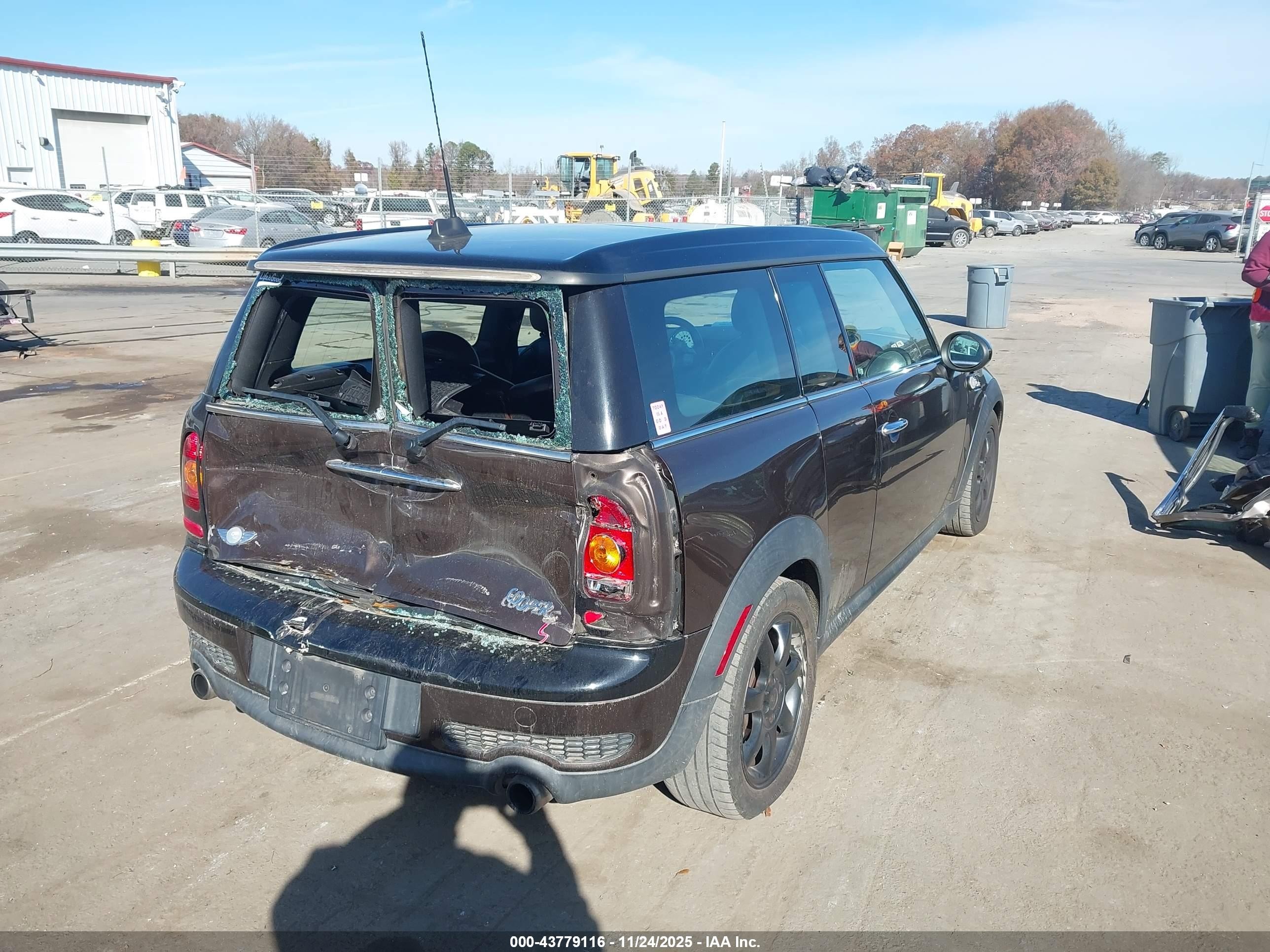 2008 Mini Cooper S Clubman   Brown vin: WMWMM335X8TP87786