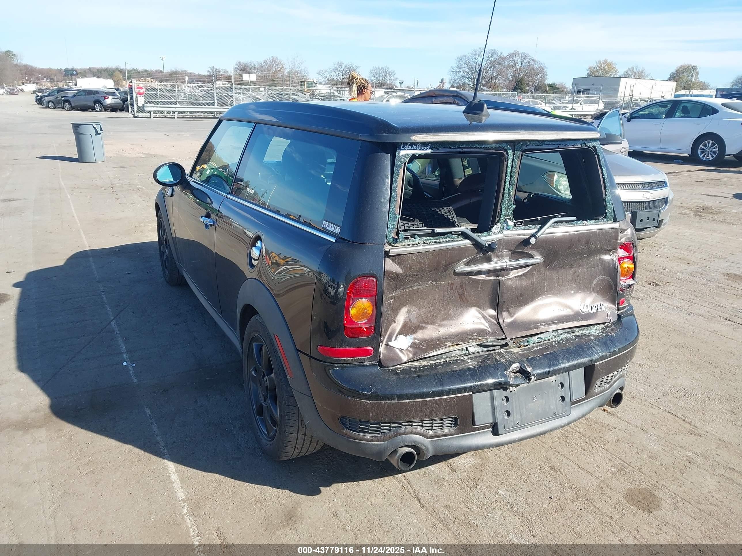 2008 Mini Cooper S Clubman   Brown vin: WMWMM335X8TP87786