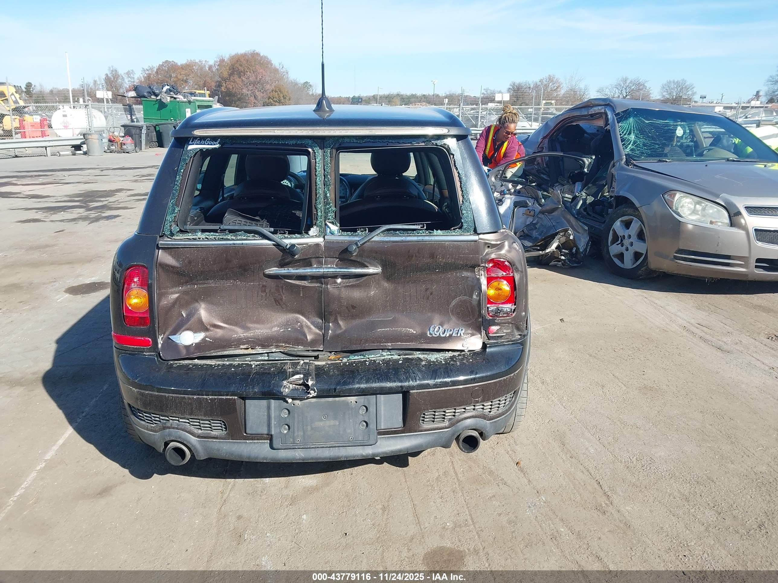 2008 Mini Cooper S Clubman   Brown vin: WMWMM335X8TP87786